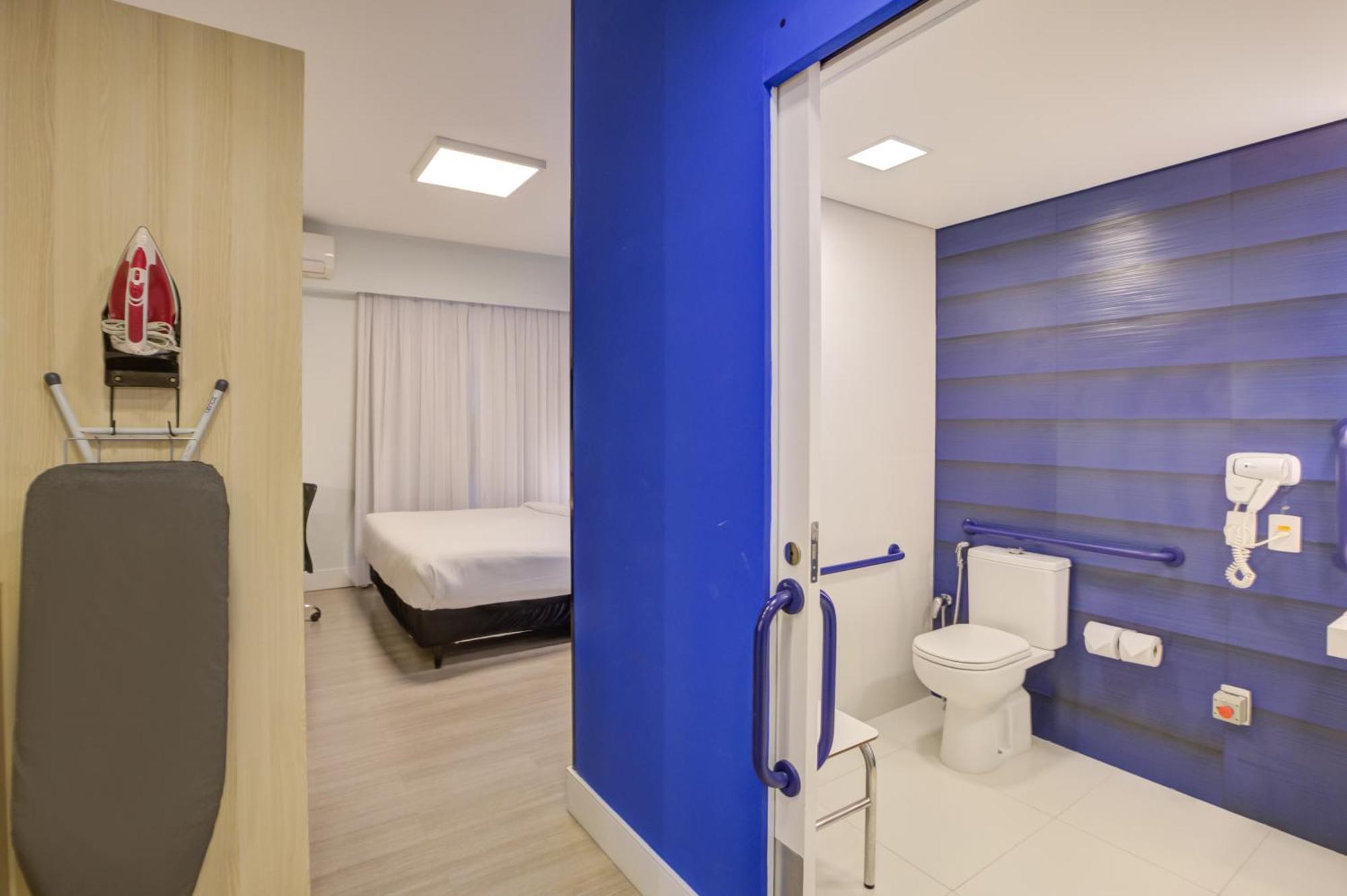 Queen Room - Disability Access,1765850799:JPEG
