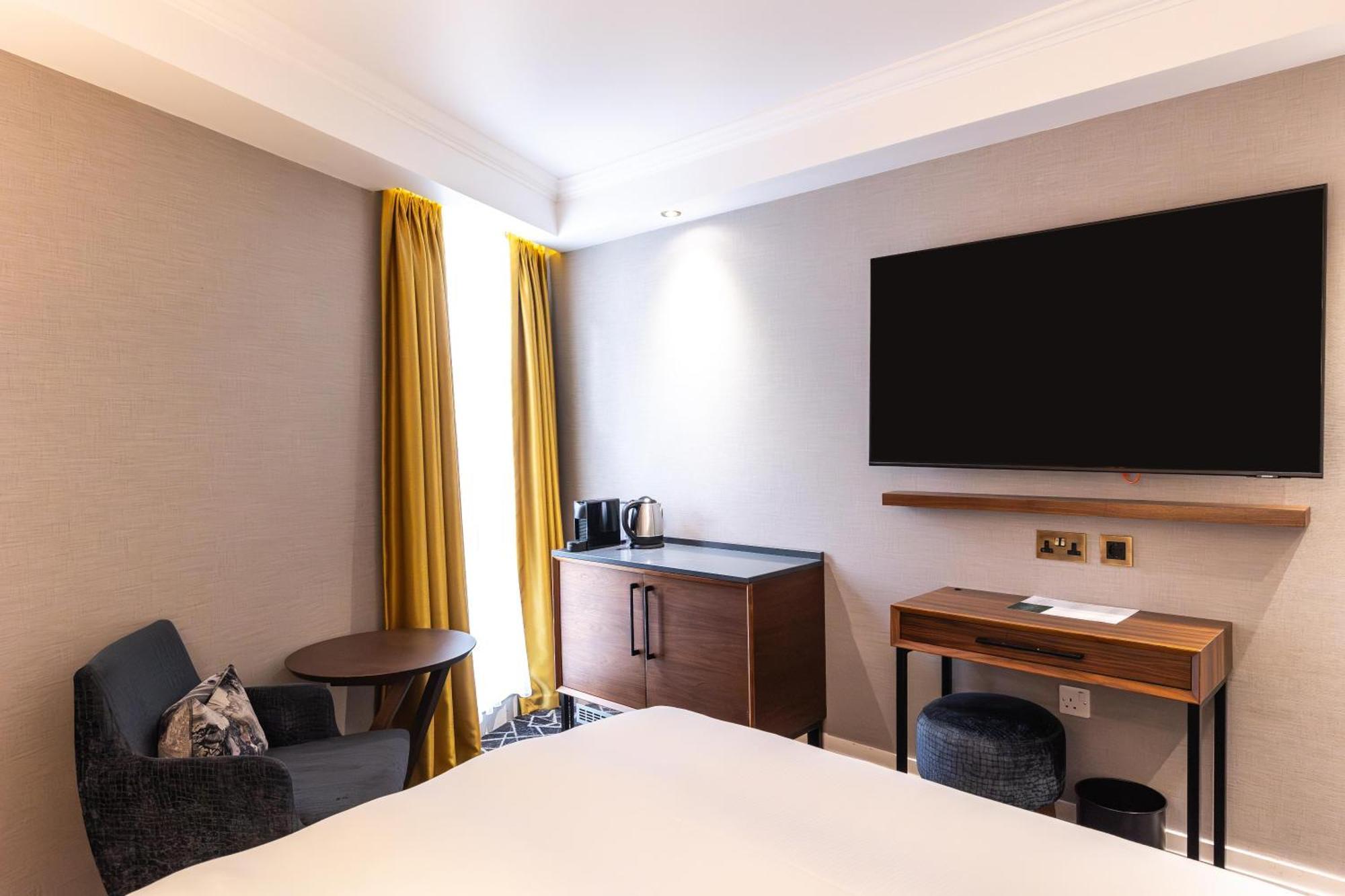 Cosy Double Room,1765854470:JPEG