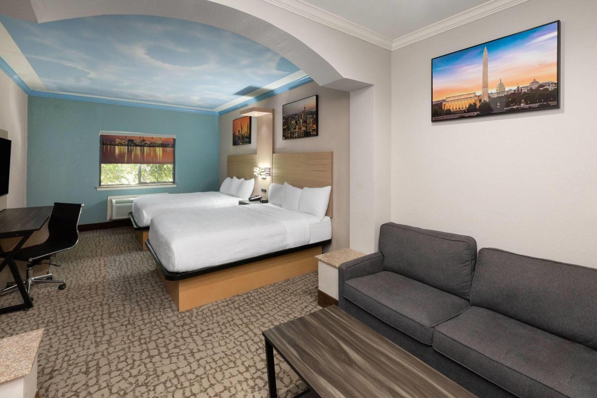 Suite with Two Queen Beds - Non-Smoking