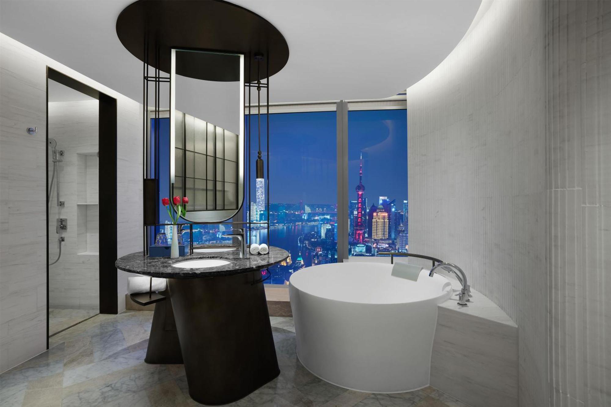 Premium King Suite Bund View