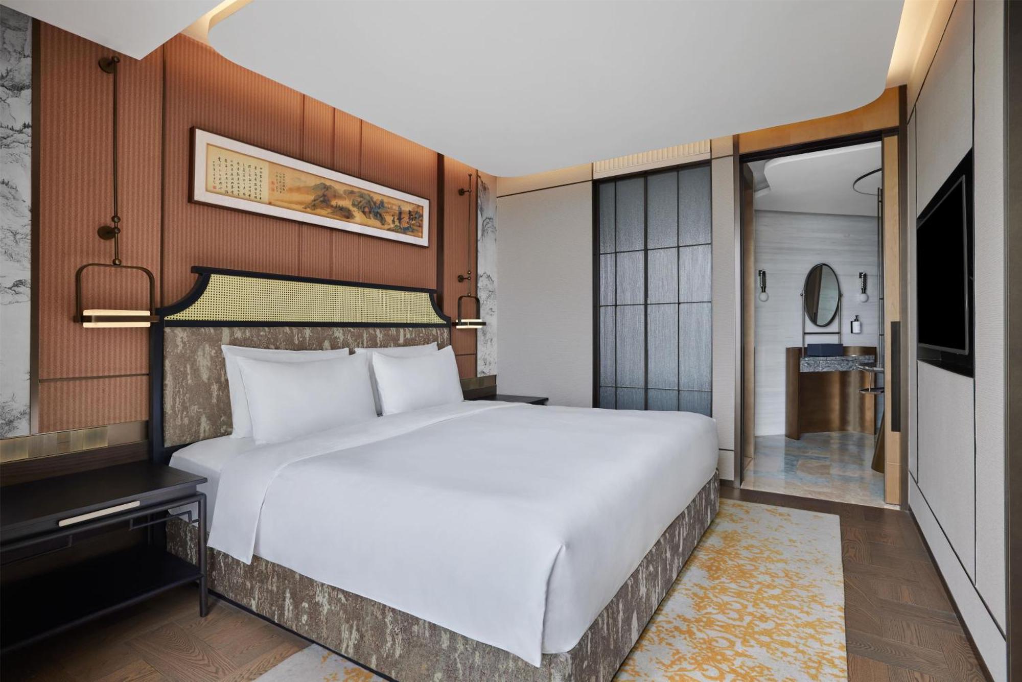 Suite City View