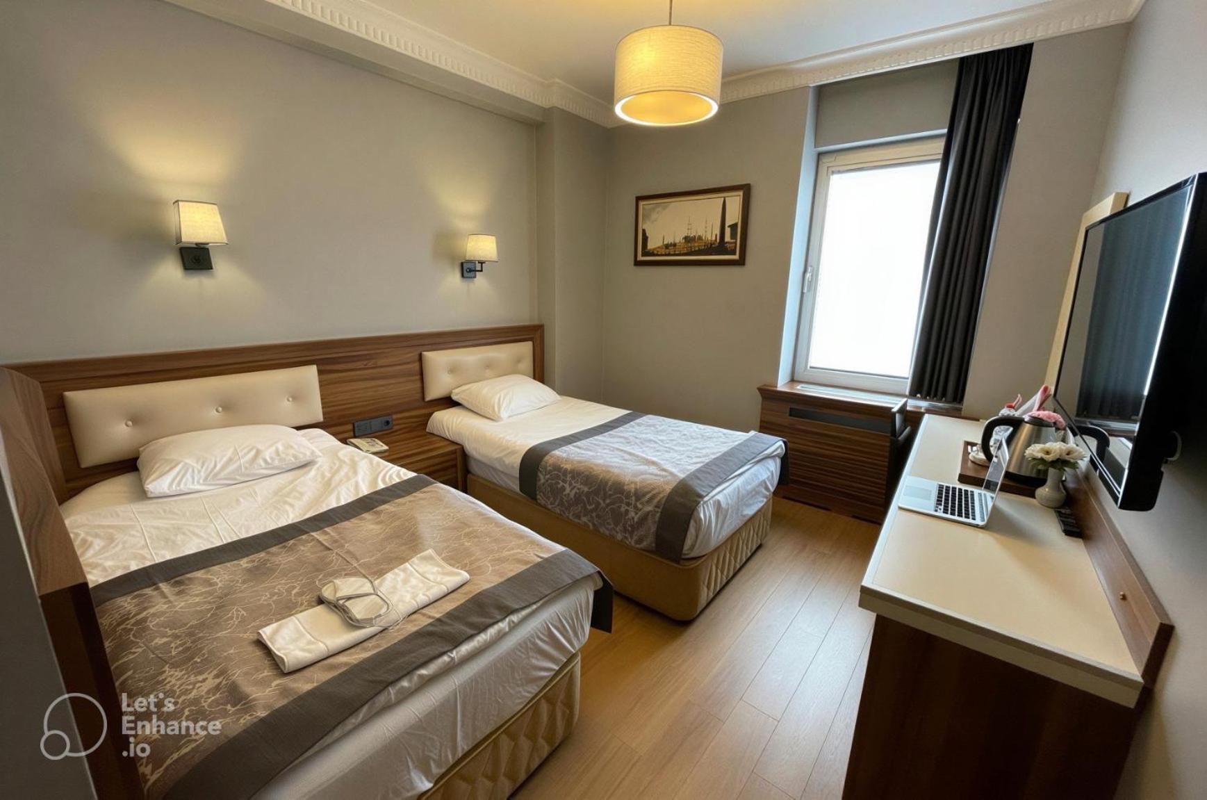 Quarto com 2 Camas de Solteiro