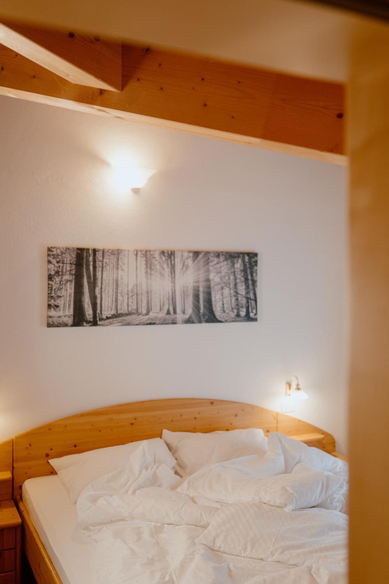Einzelzimmer mit Balkon