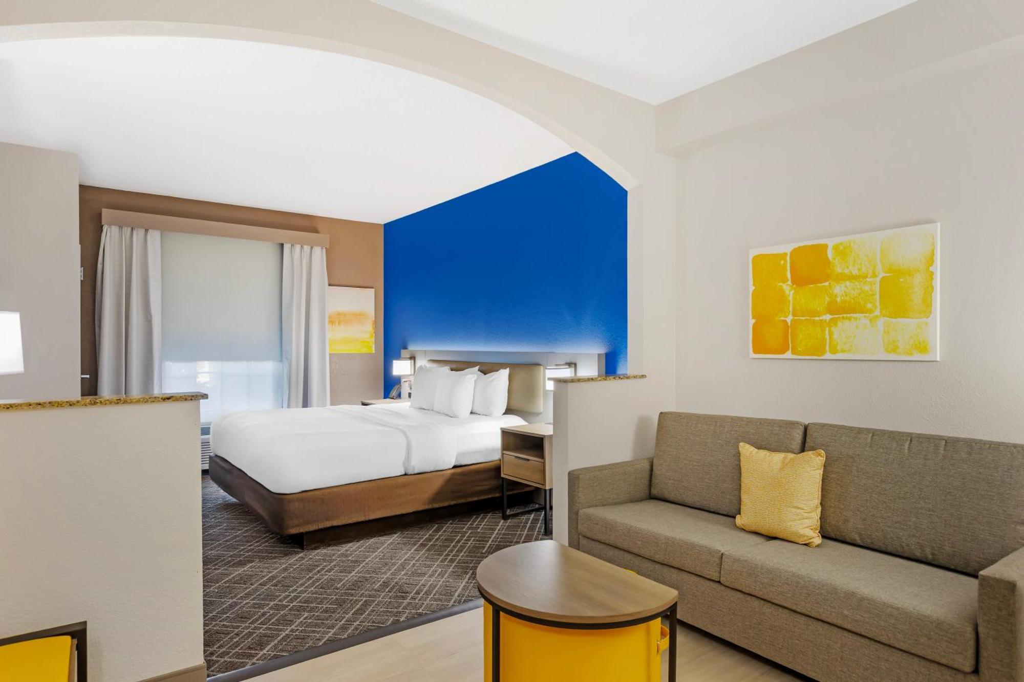 One-Bedroom Suite