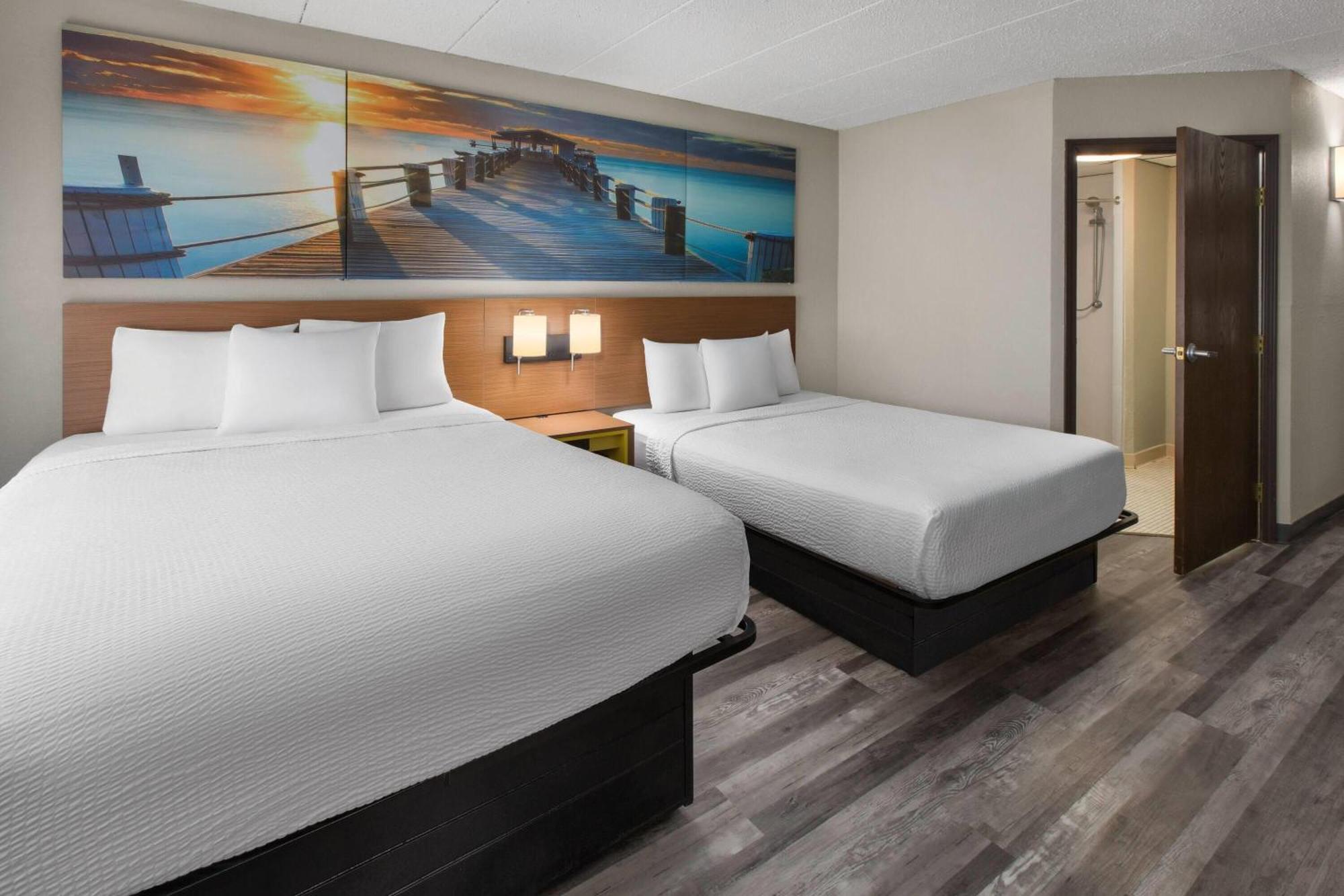 Queen Room with Two Queen Beds - Mobility Access/Non-Smoking