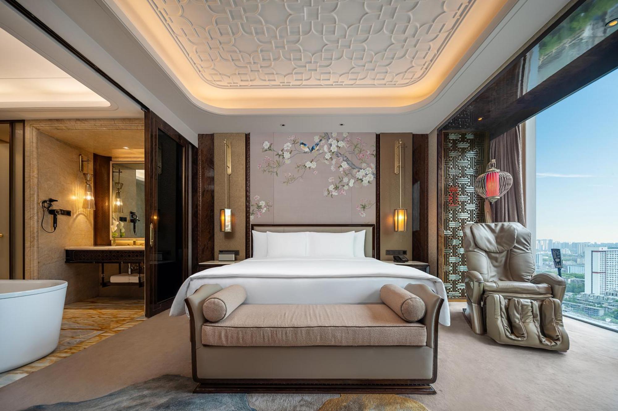 Grand Deluxe King Room with River View