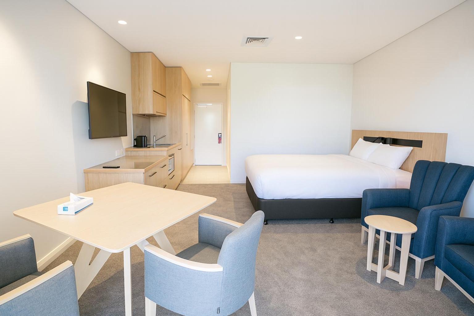 Deluxe Queen Room