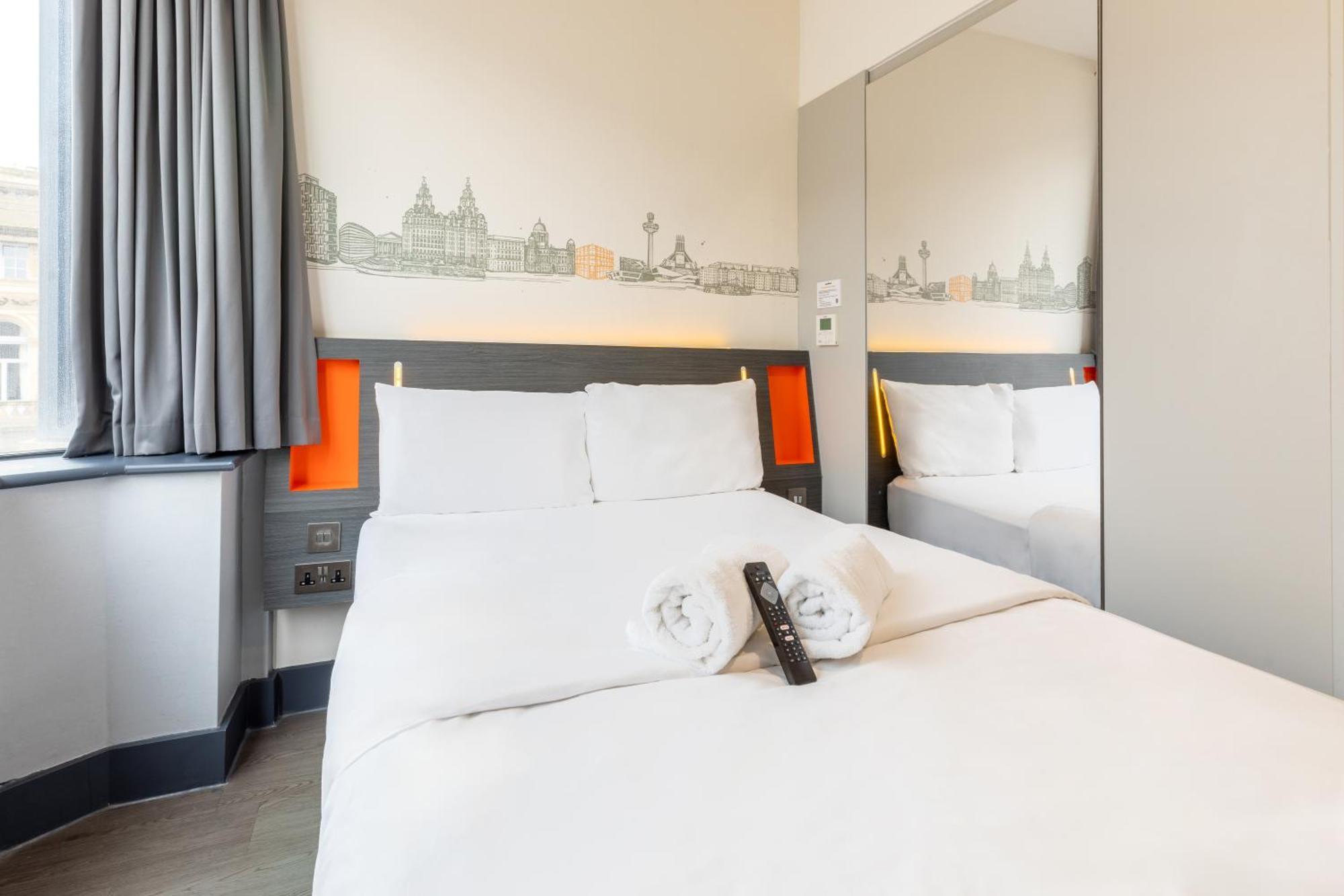 Double Room Window,1765948517:JPEG