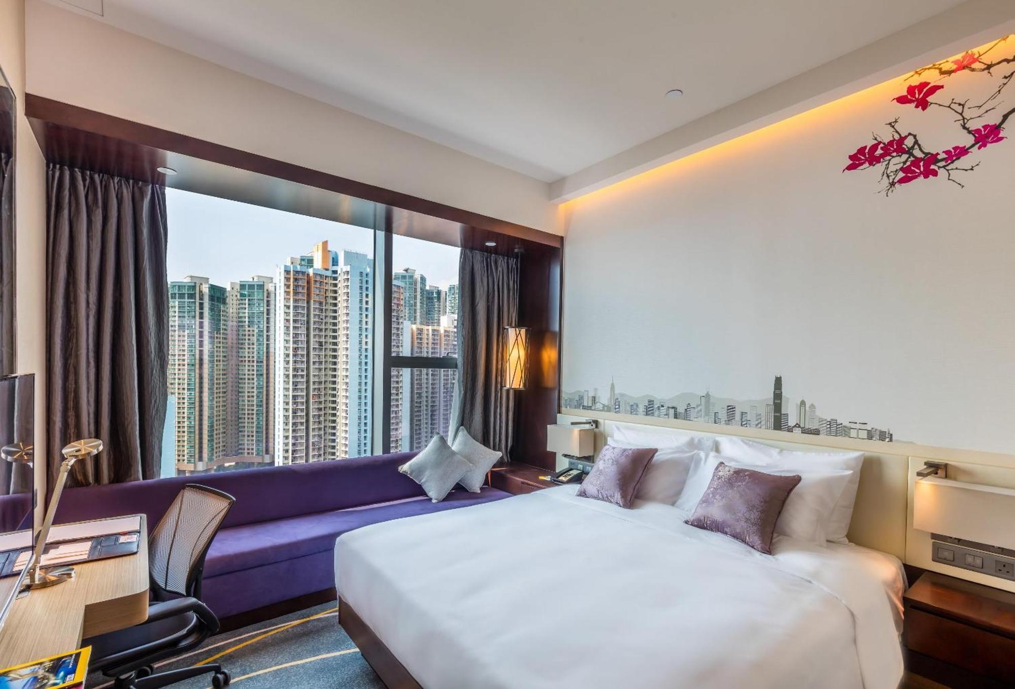 Deluxe King Room Garden View