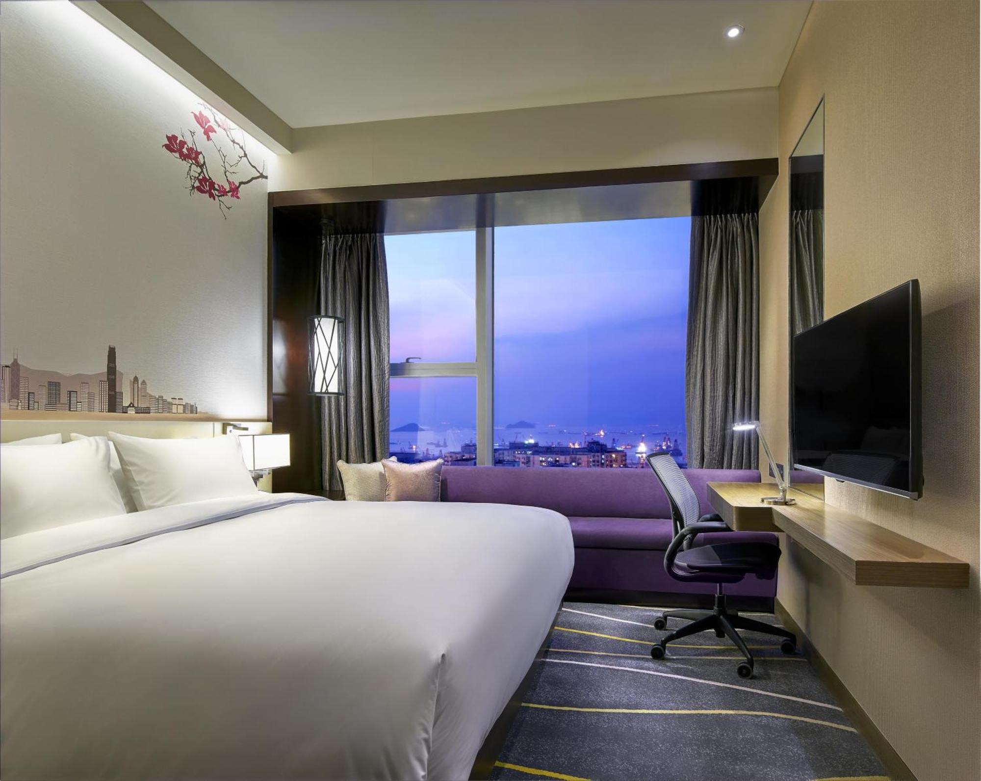 Deluxe King Room Harbour View