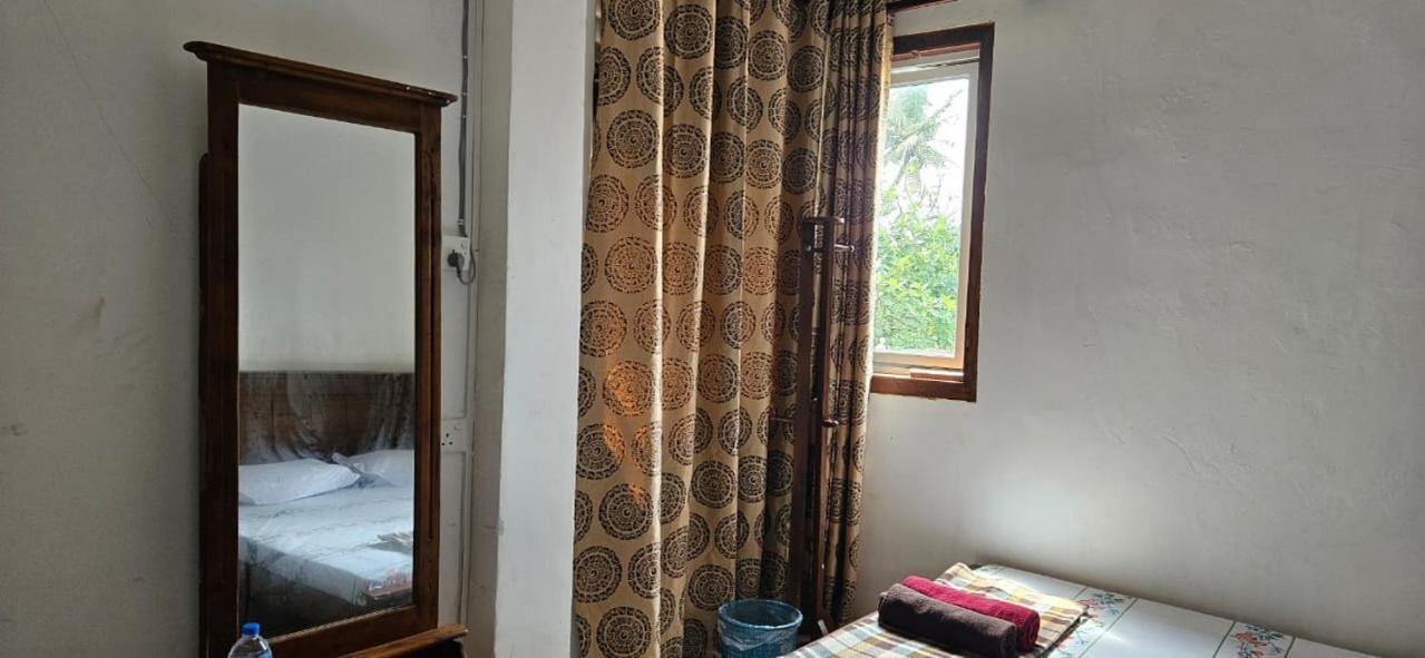 Double or Twin Room Side Sea View