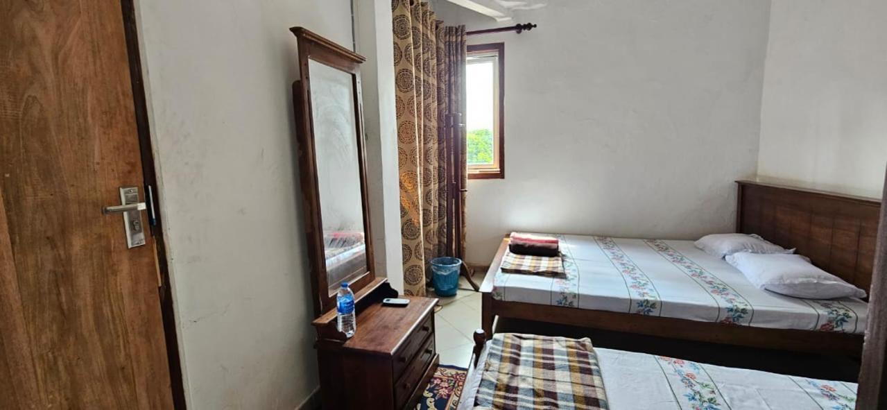 Double or Twin Room Side Sea View