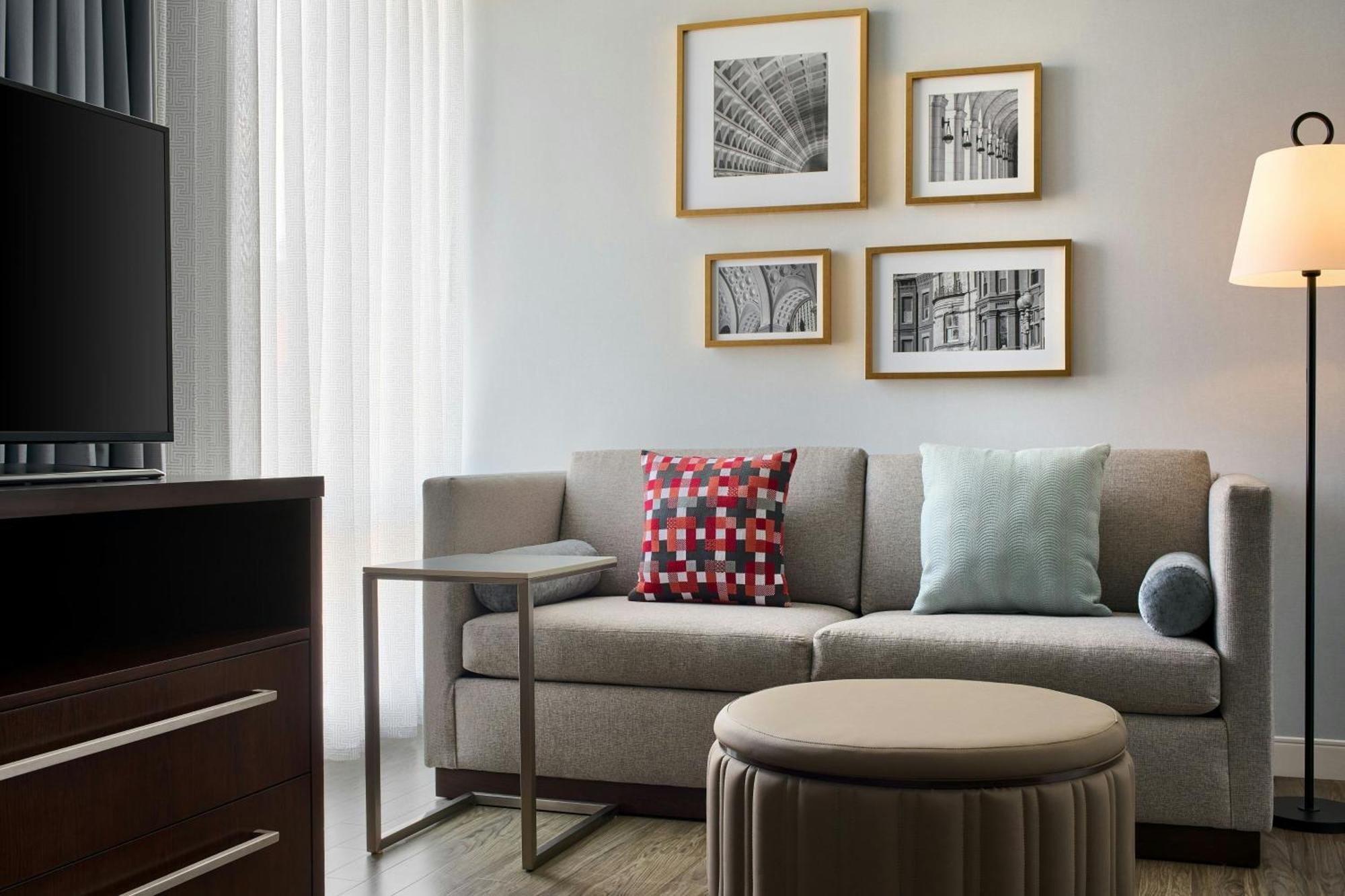 1 Bedroom Suite 2 Queen Sofa Bed