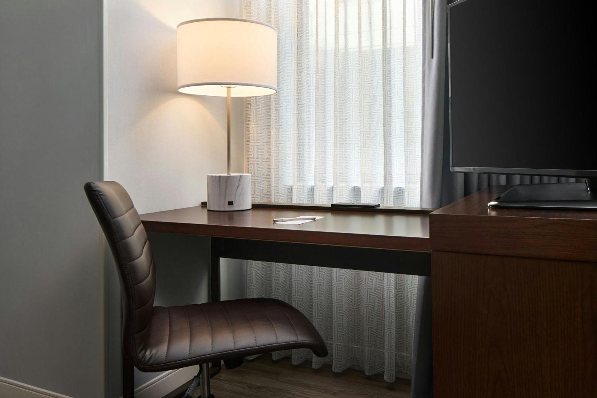 1 Bedroom Suite 2 Queen Sofa Bed