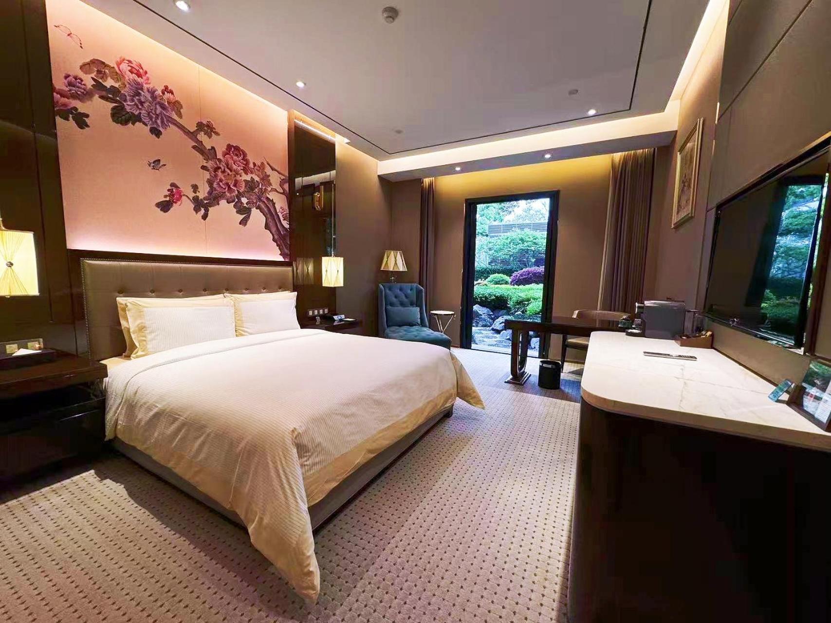 Superior Queen Room