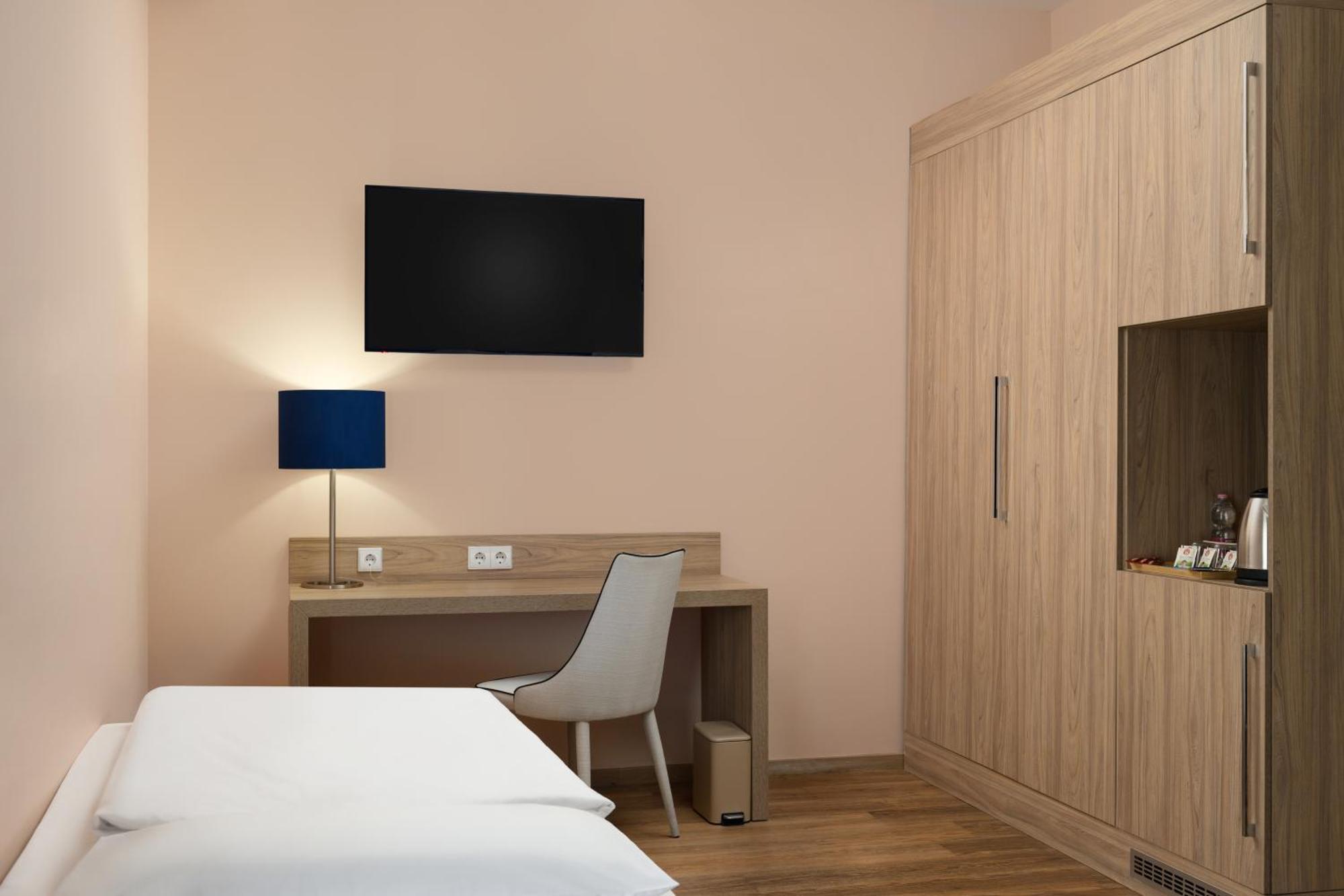 Deluxe Triple Room,1765973876:JPEG
