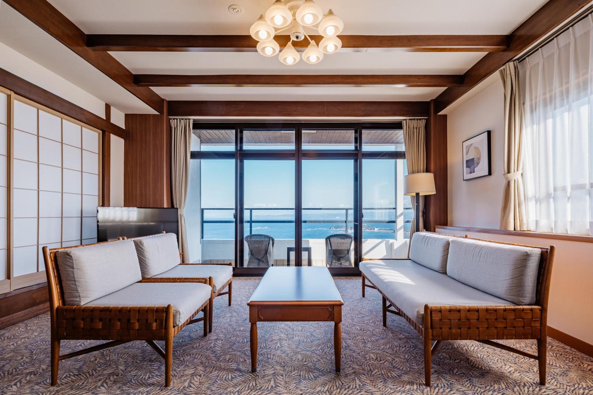 Deluxe Suite with Tatami Area and Ocean View