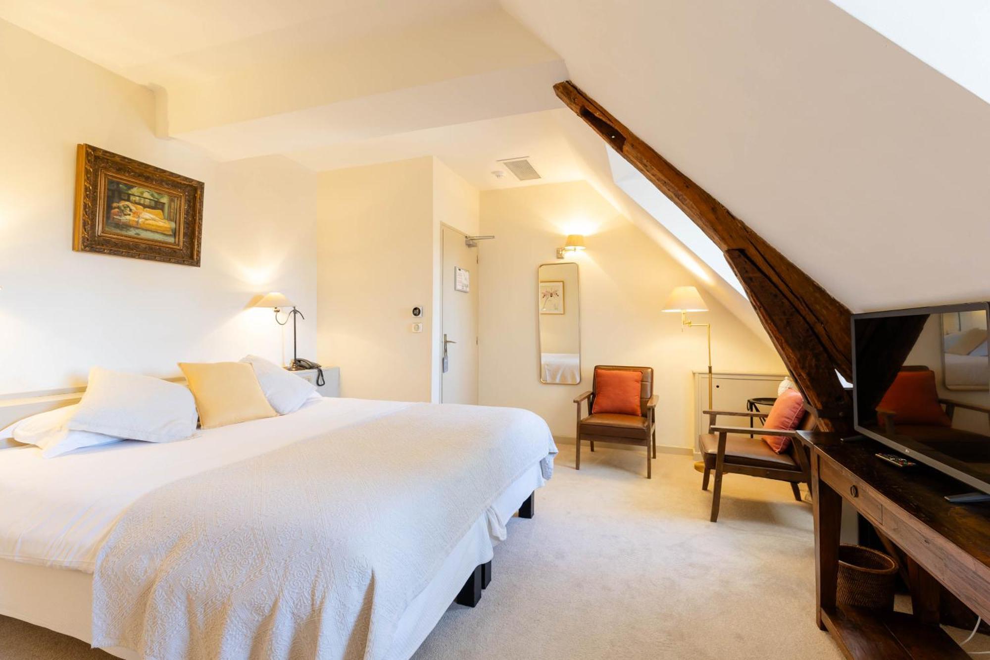 Superior Double Room with Village View
