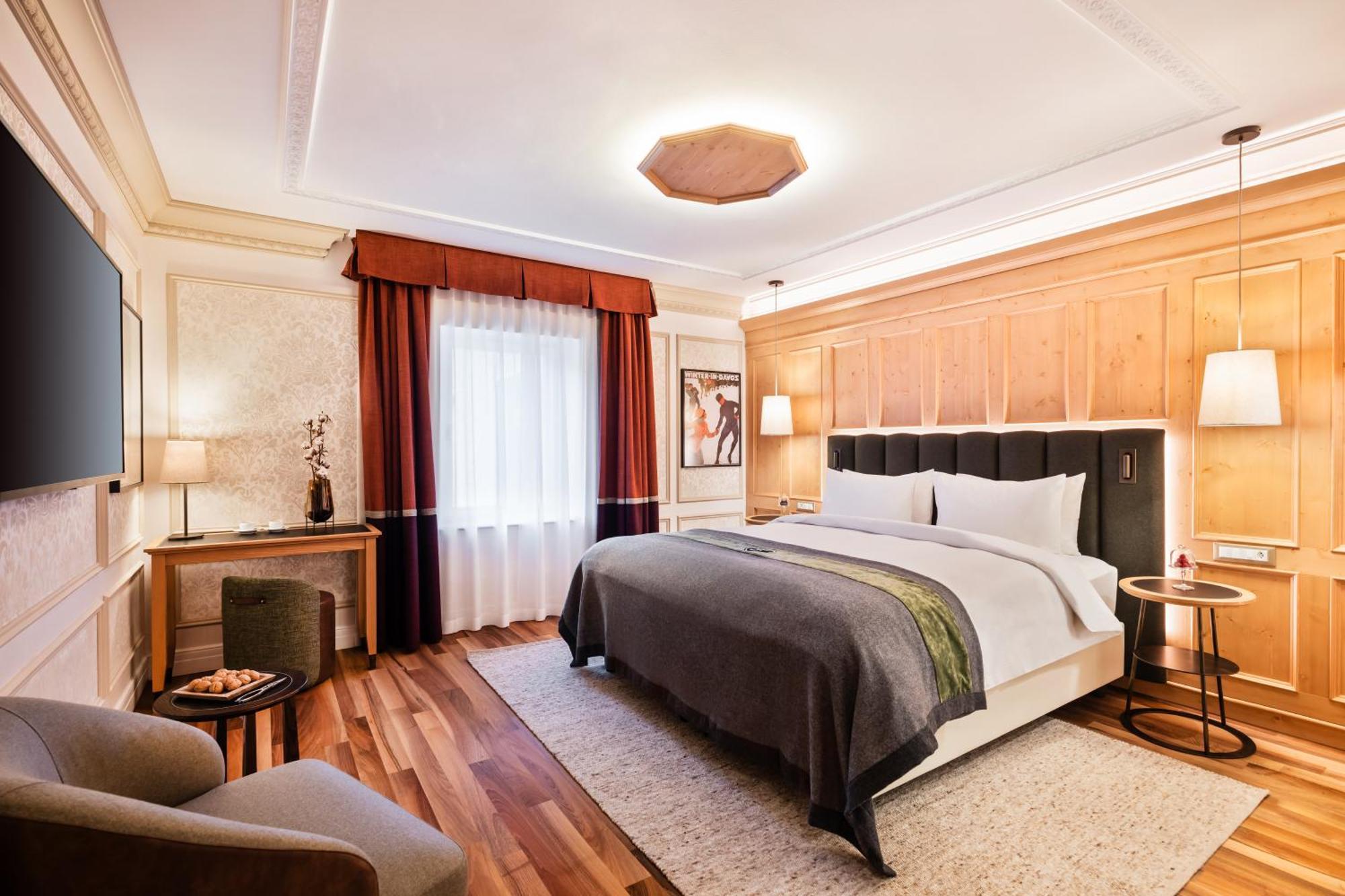 Deluxe Suite