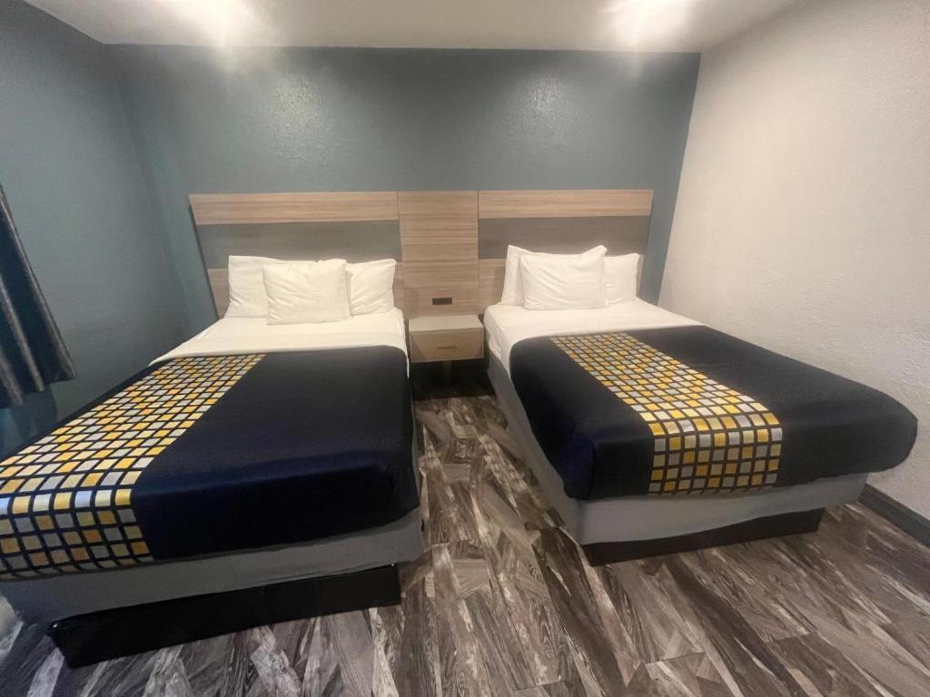 Deluxe Double or Twin Room City View