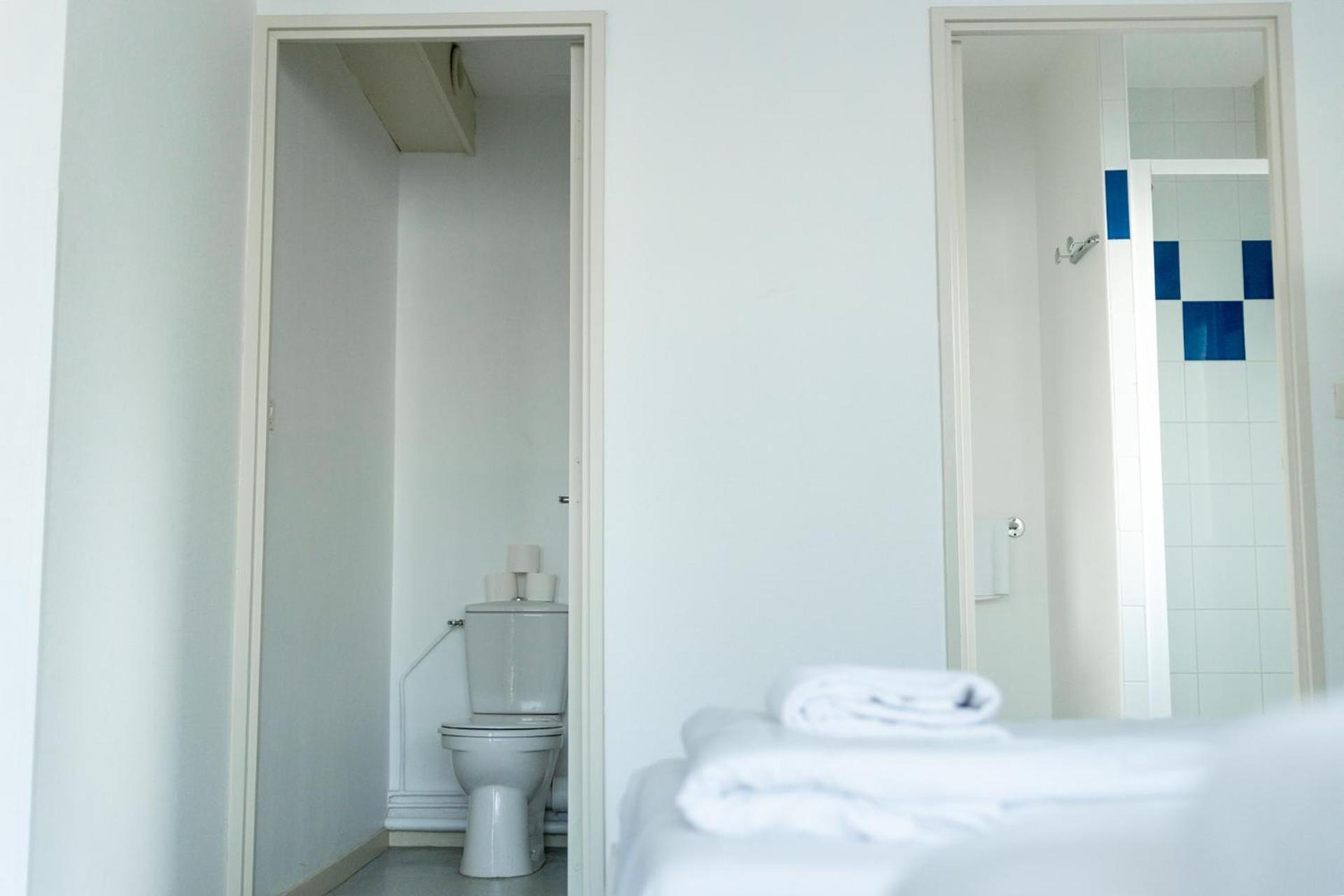 Chambre Quadruple avec Douche