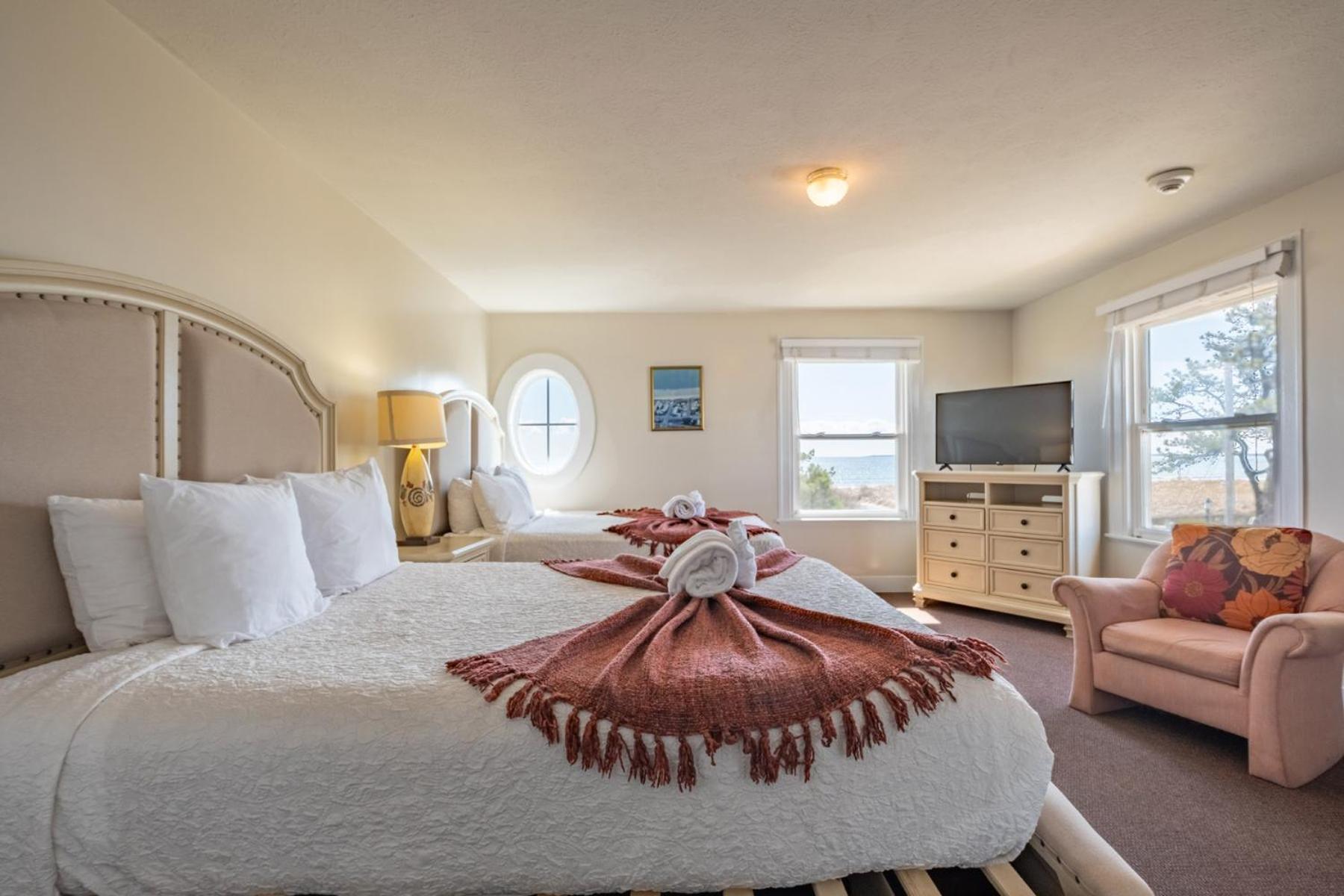 Queen Room with Sea View