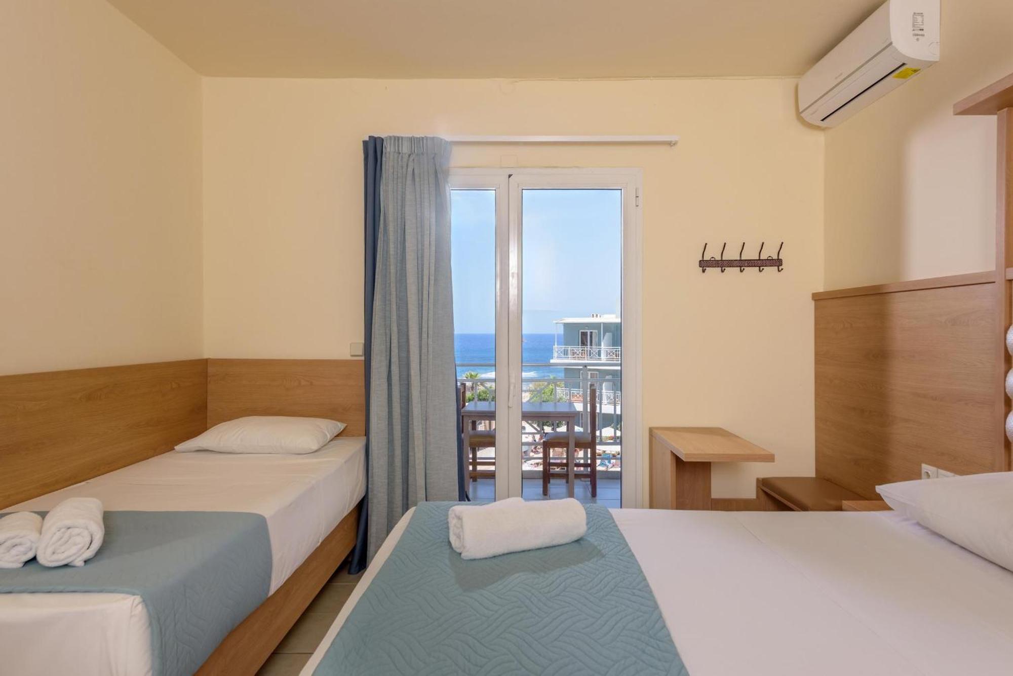 Quadruple Room with Sea View