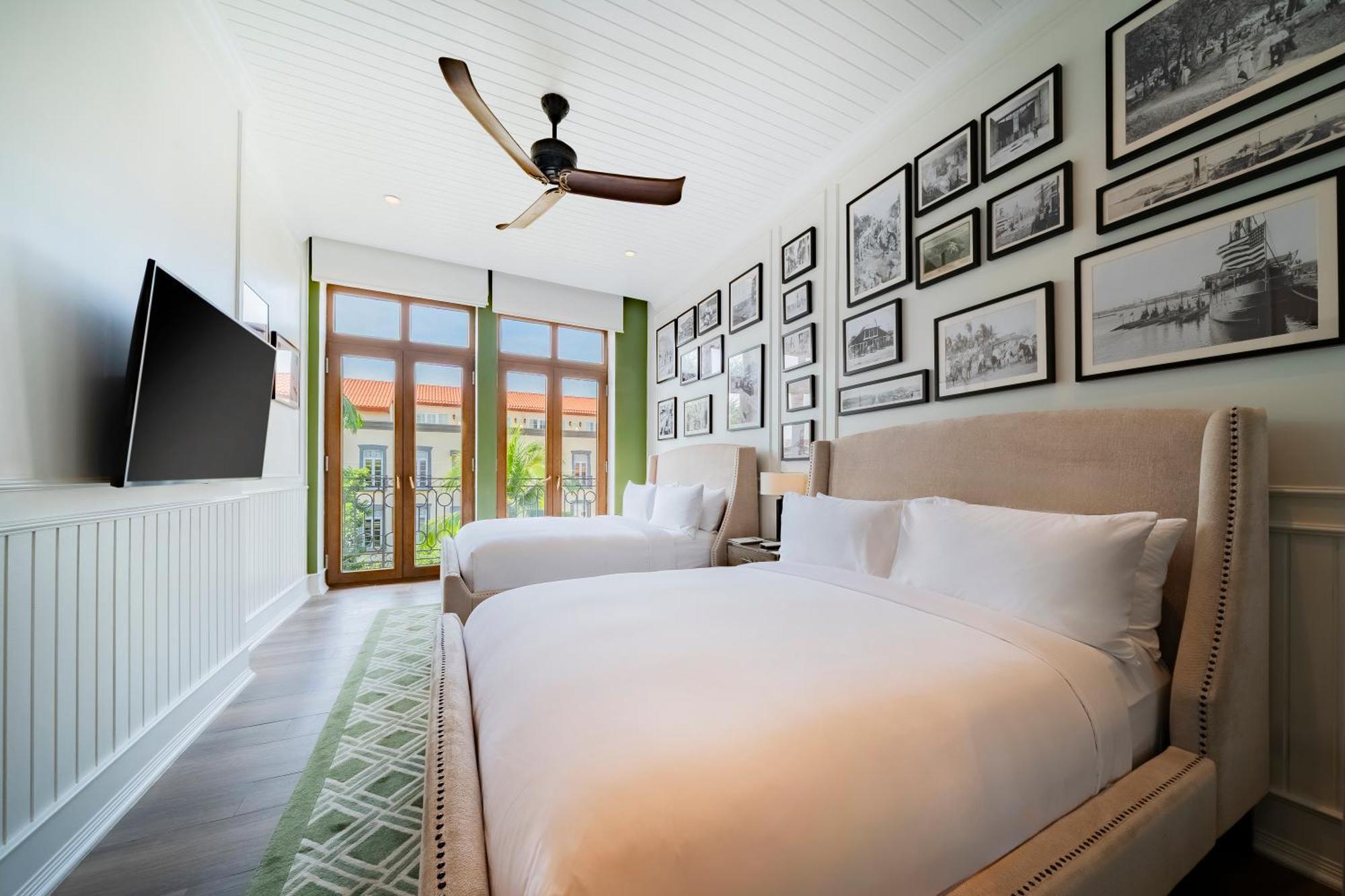 Queen Room Two Queen Beds Courtyard View