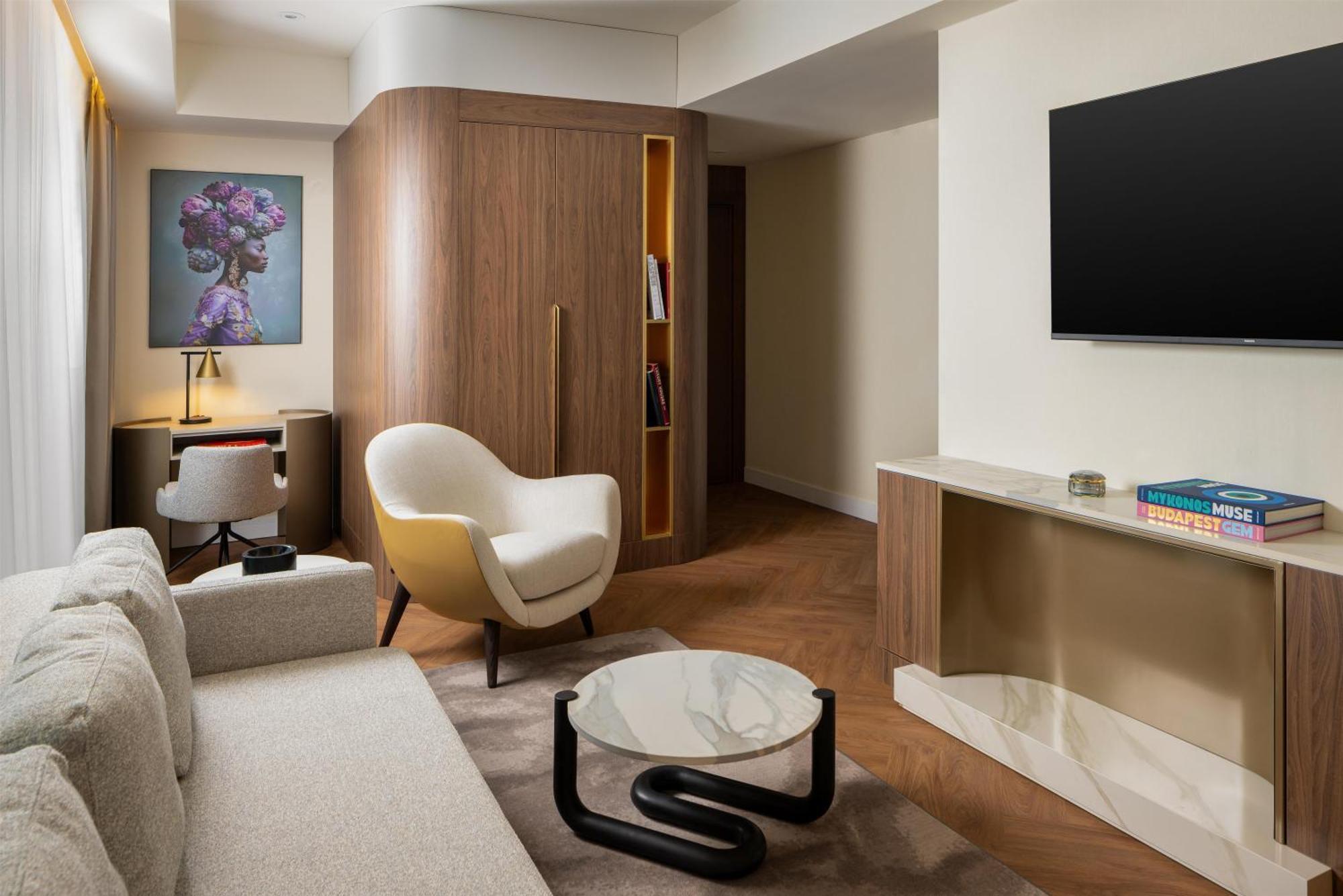Suite de 1 dormitorio con balcón