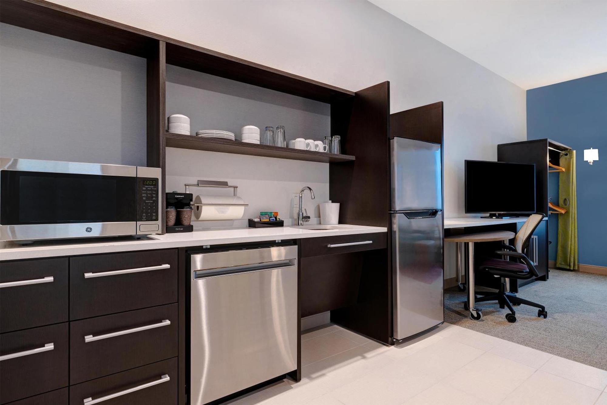 King Studio Suite
