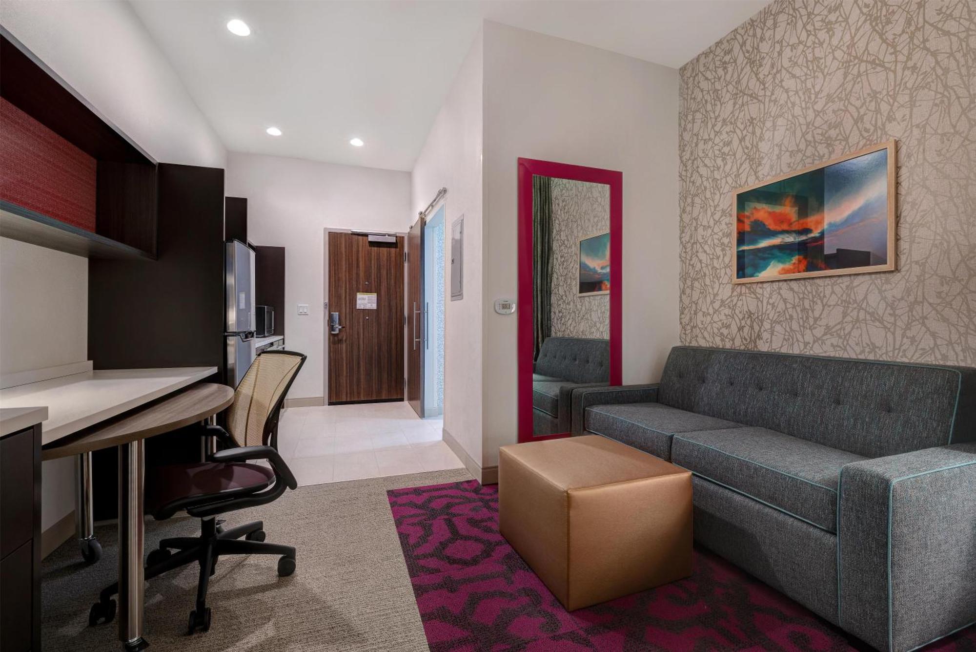 King Studio Suite