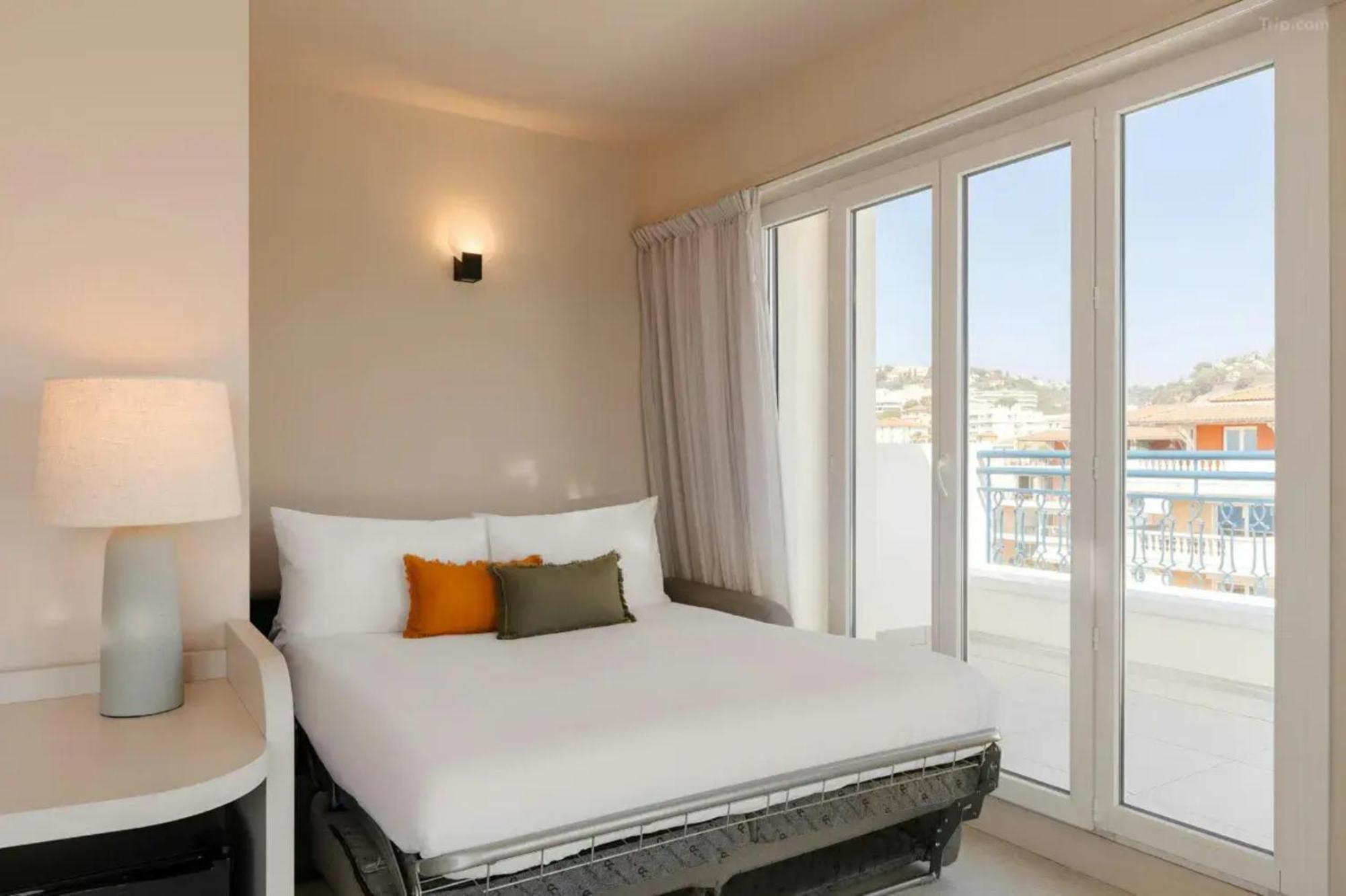 Premium Double Room Sea View Balcony