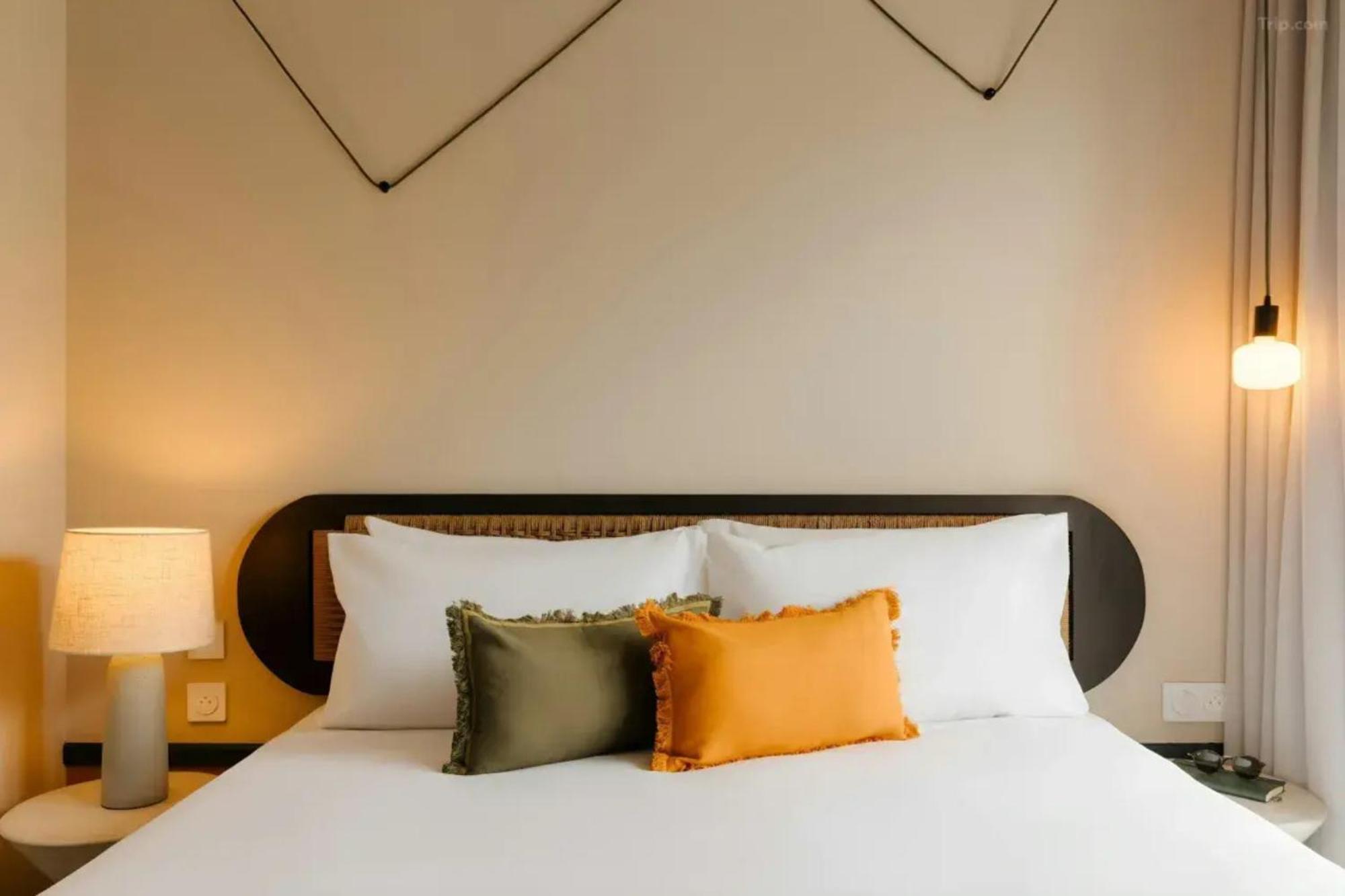 Double Room,1766840095:JPEG