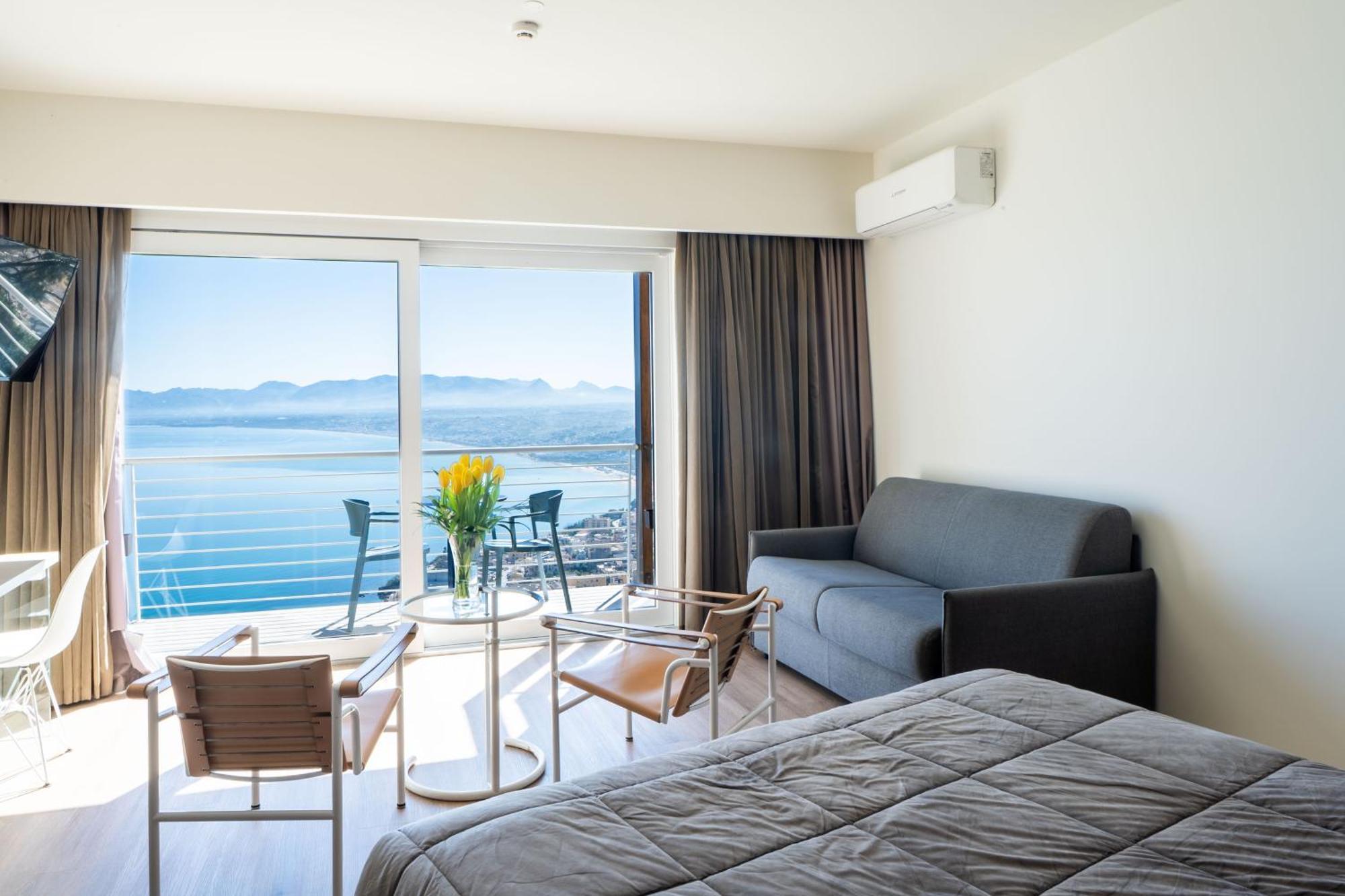 Suite with Sea View