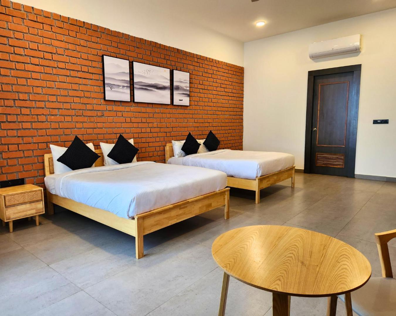 One-Bedroom Family Apartment