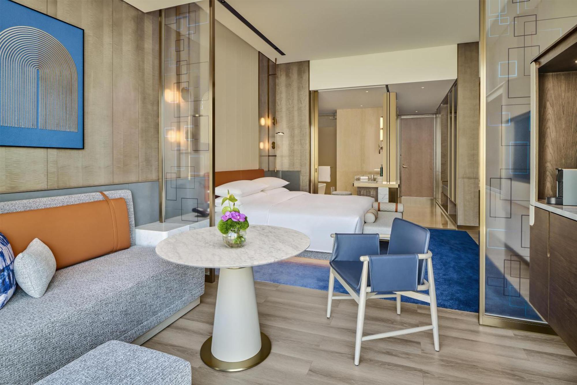 Deluxe King Room