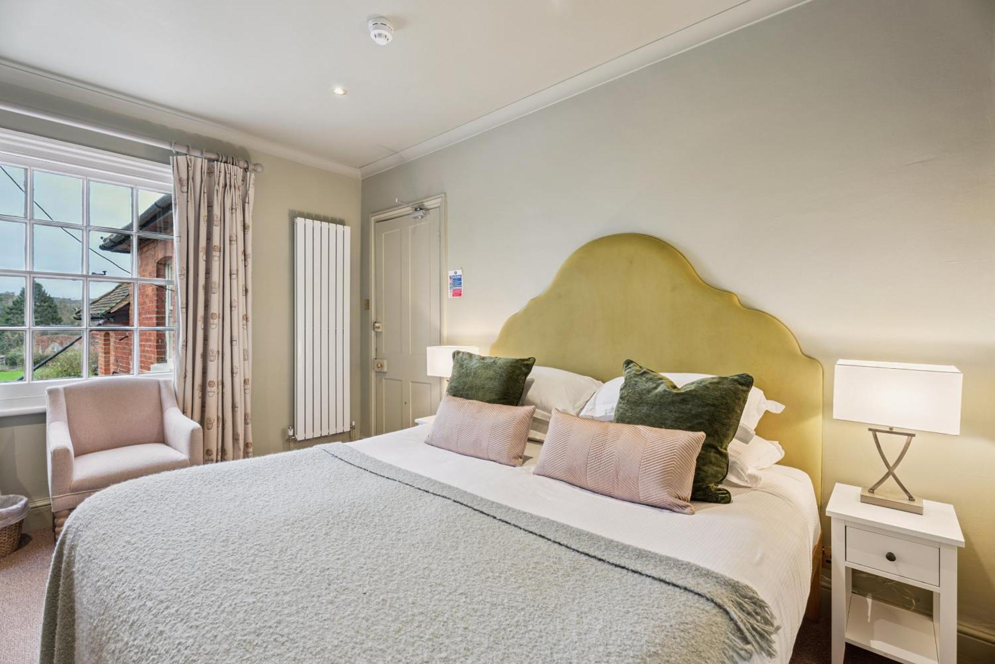 Deluxe King Room