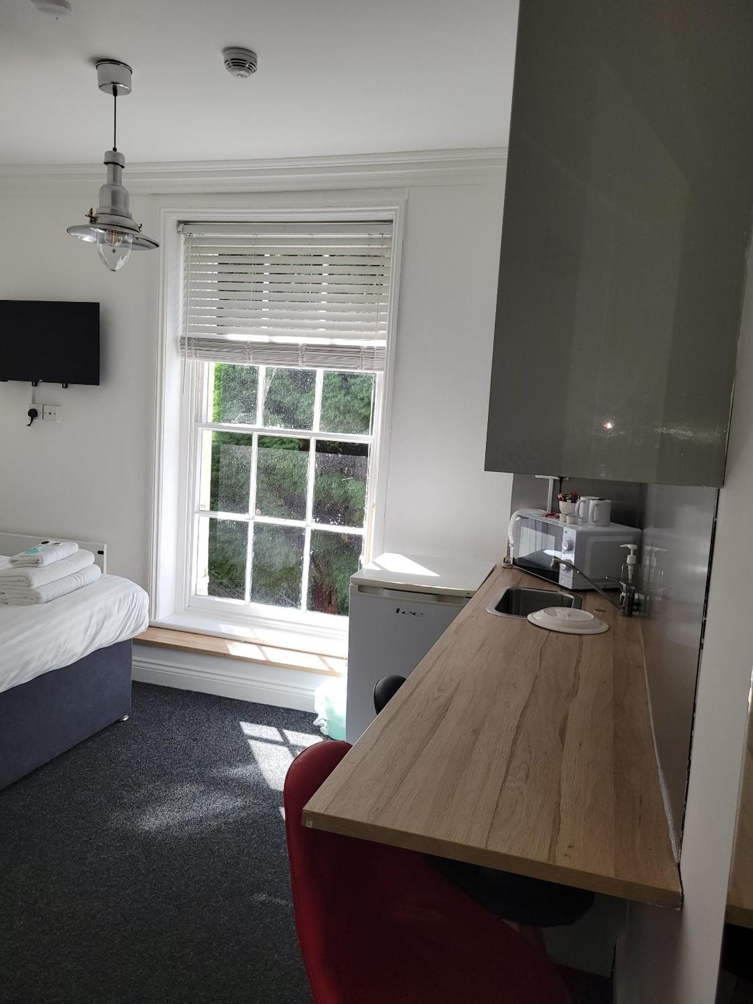 En-suite Small Double Room