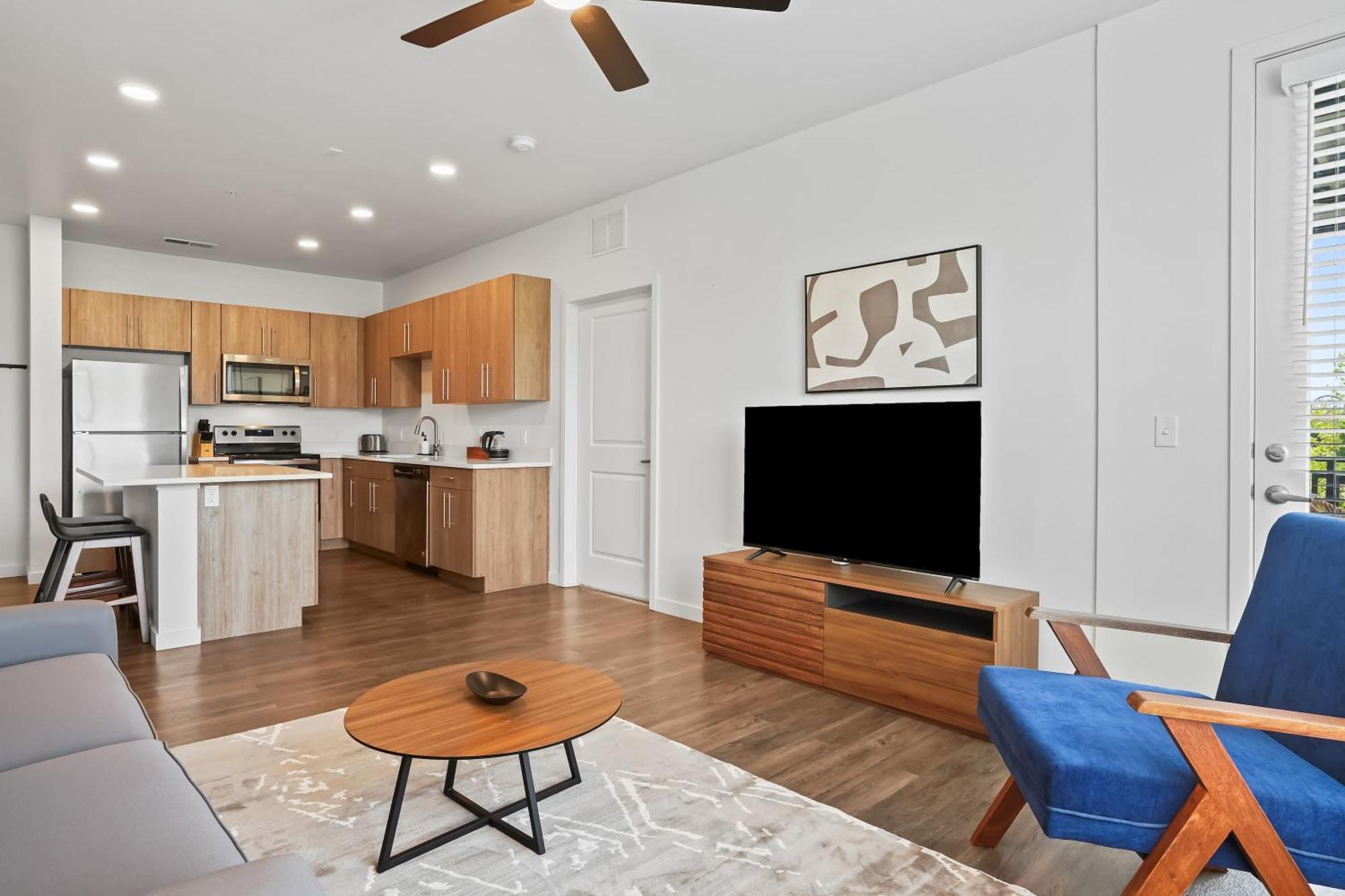 Two-Bedroom Apartment (Self Check-in with Virtual Front Desk)