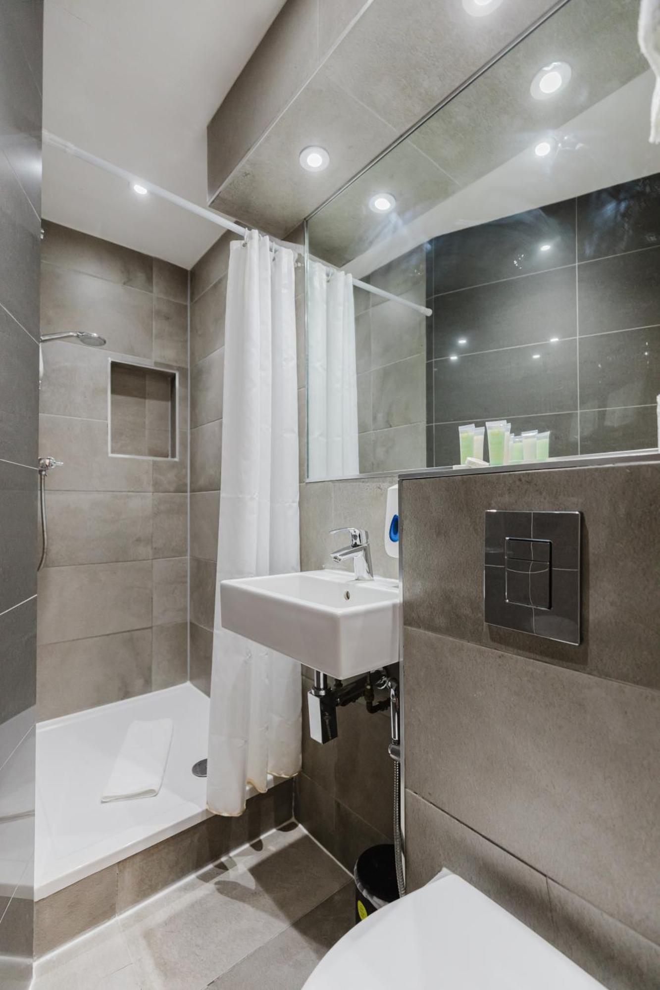 Standard Single Room with Shared Bathroom