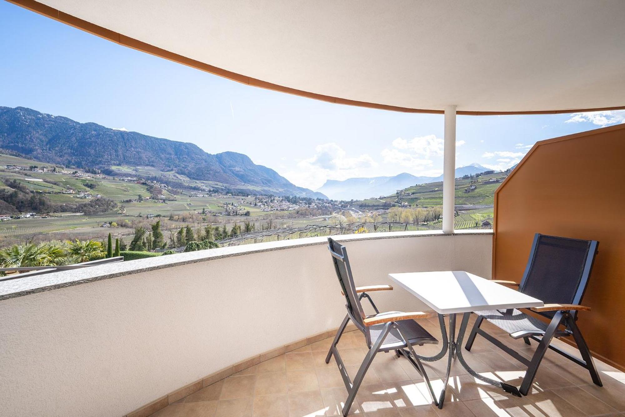 Double Room Mountain View