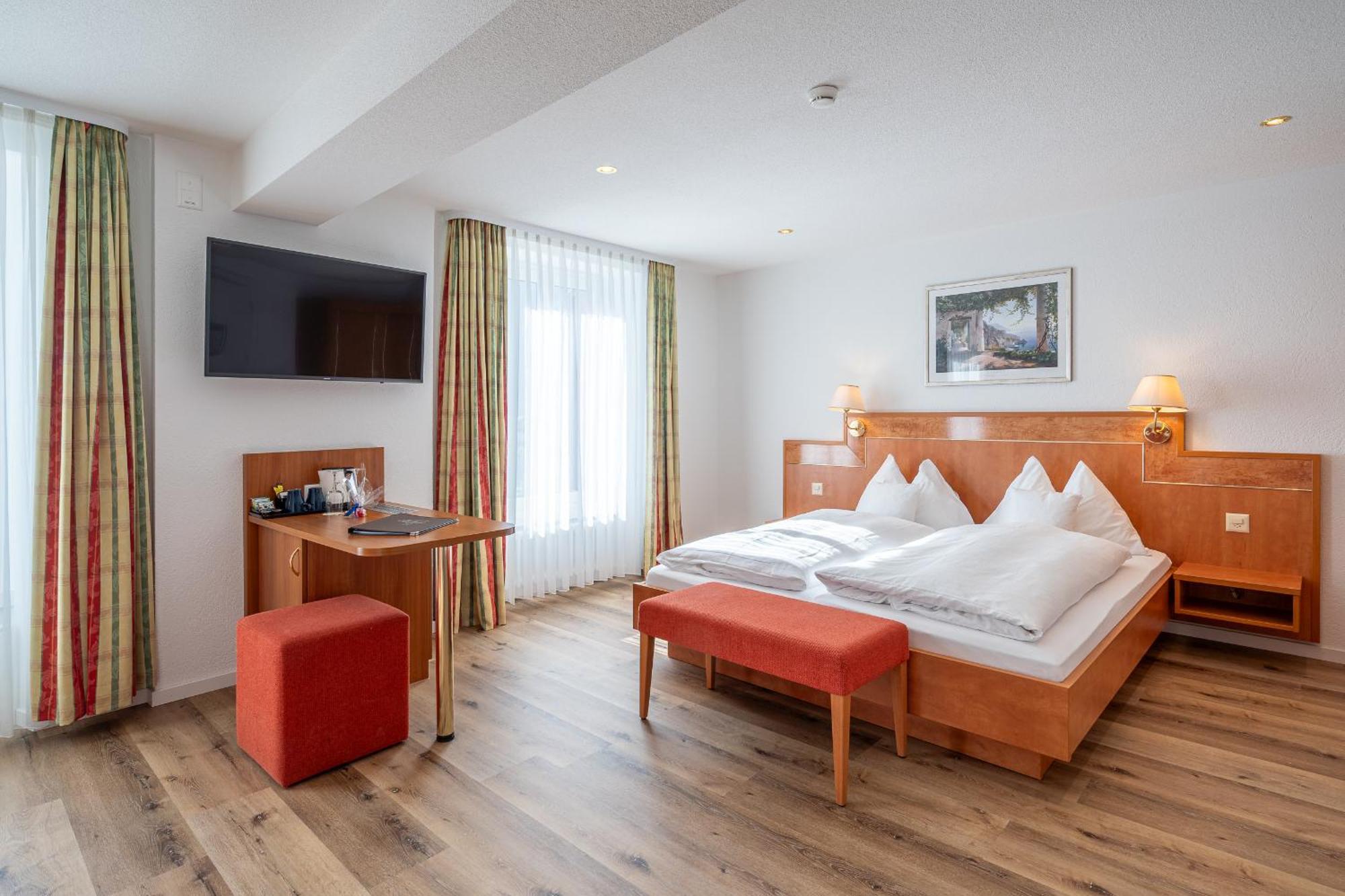 Superior Double Room with Lake View