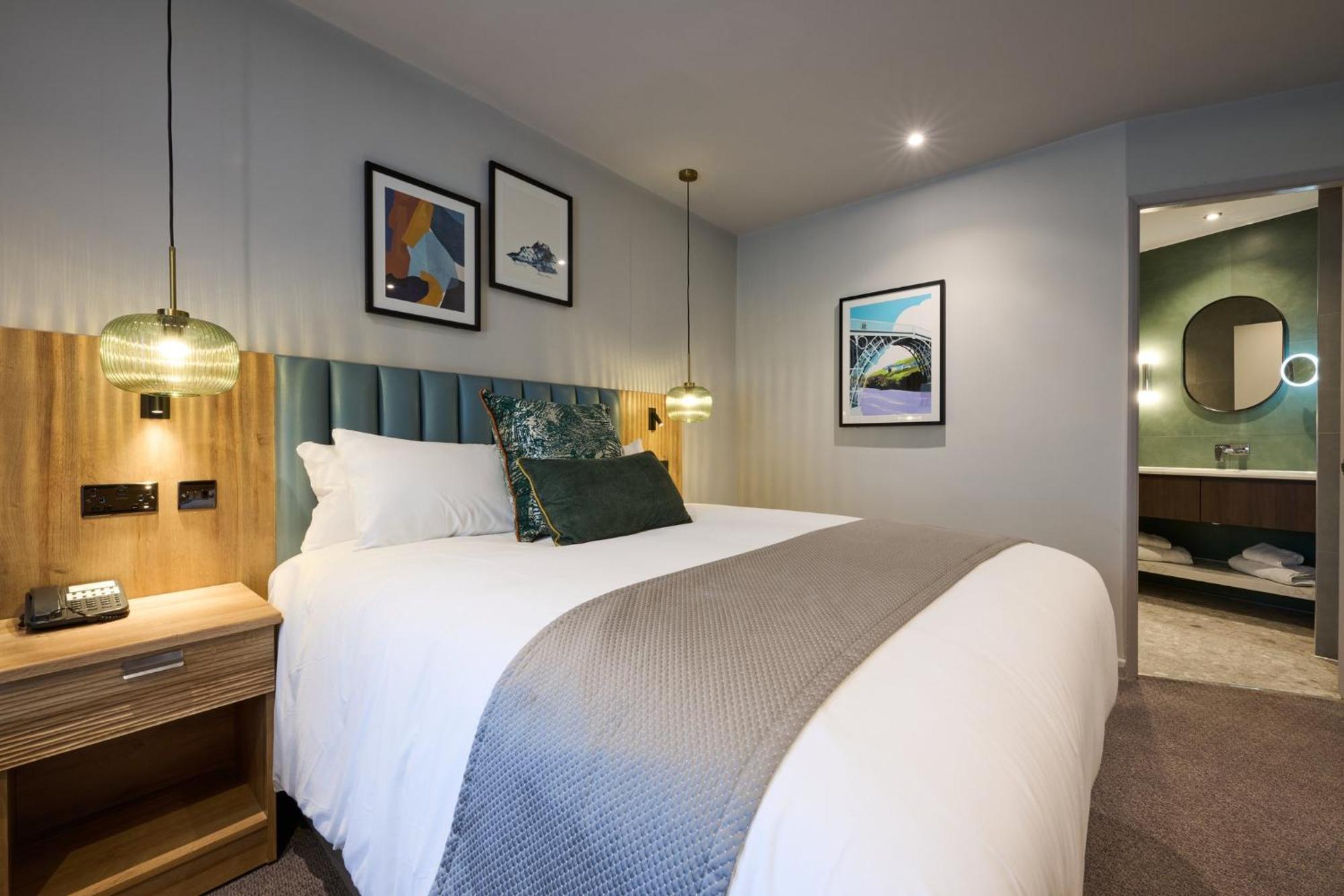 Standard Double Room with Garden View