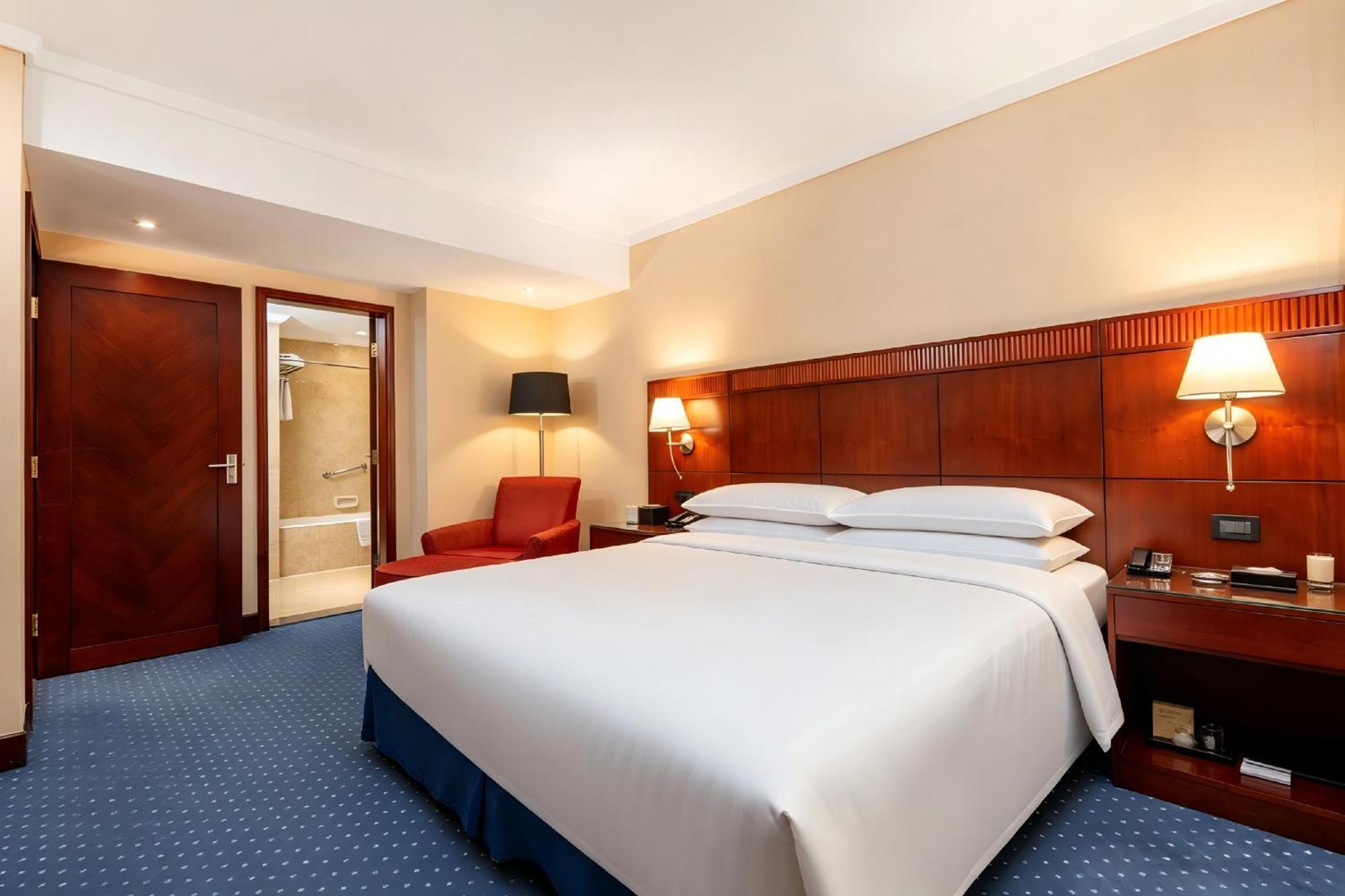 Junior Suite Executive level Suite 1 King,1769506554:JPEG