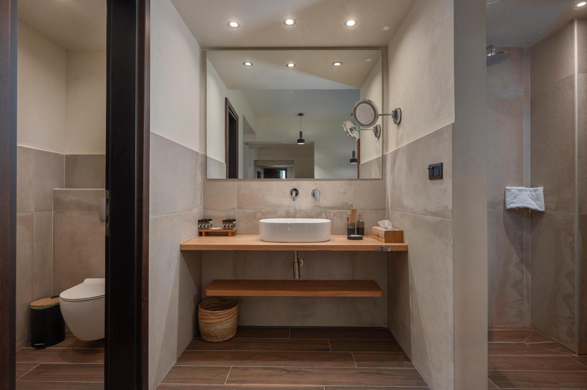 Prestige Suite with Indoor Jacuzzi