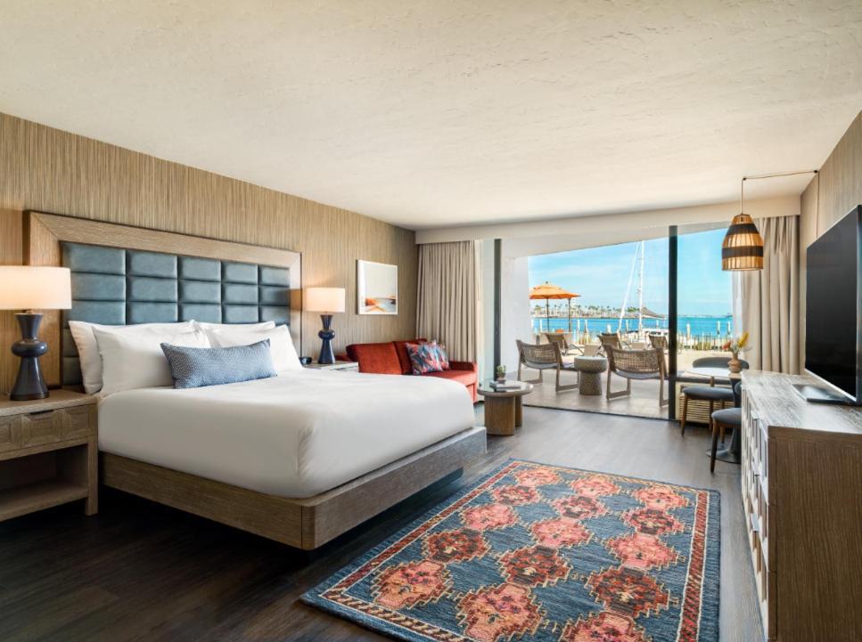 Deluxe King Room Balcony