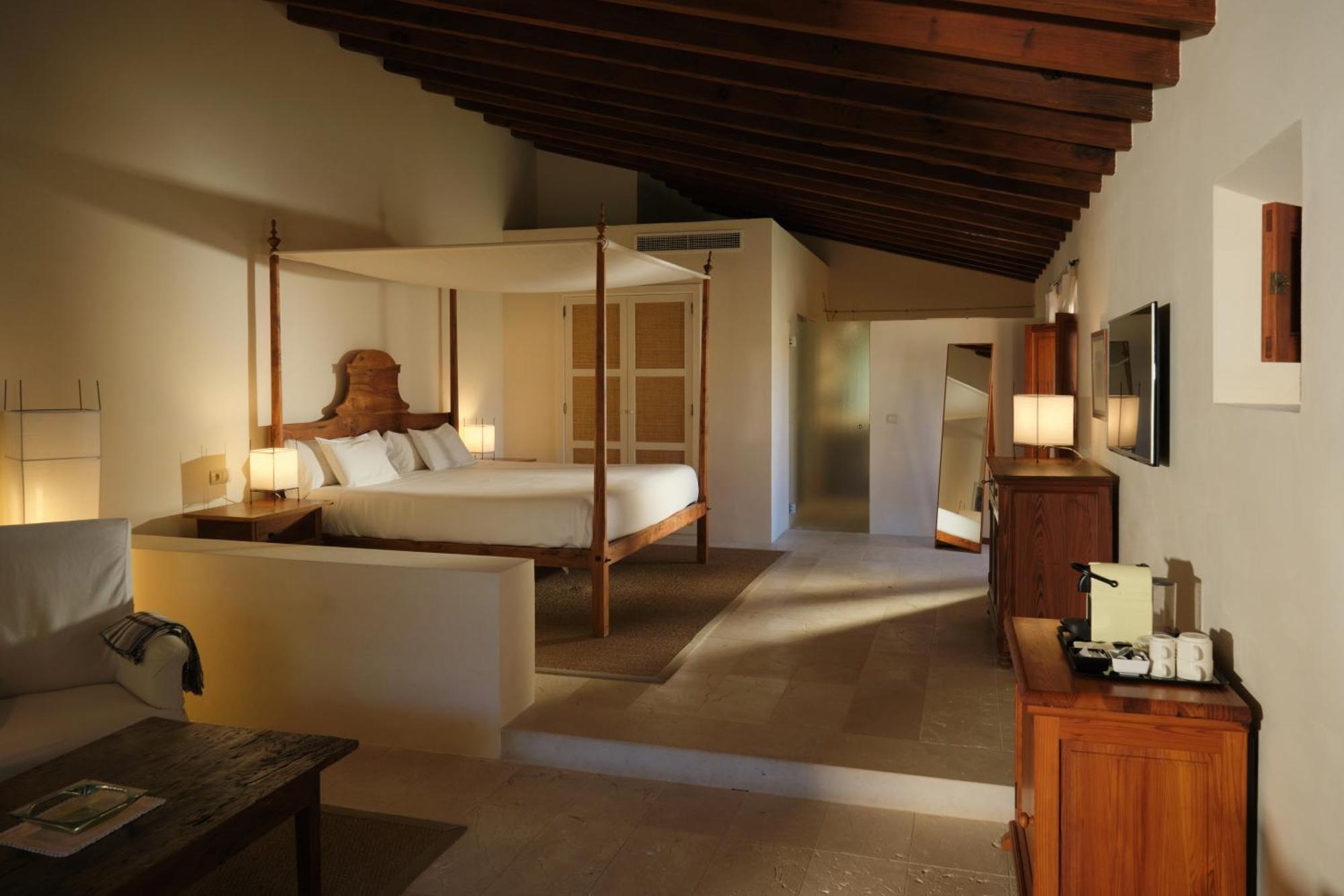 Junior Suite with Garden View