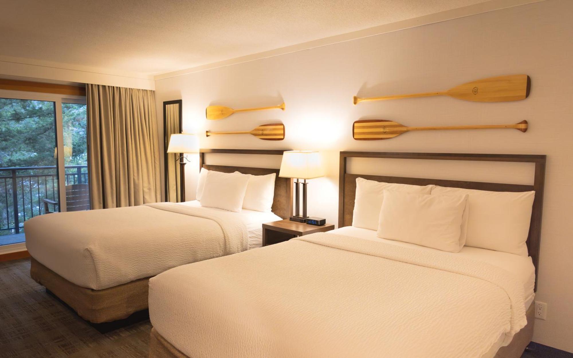 Pyramid Room Two Queen beds