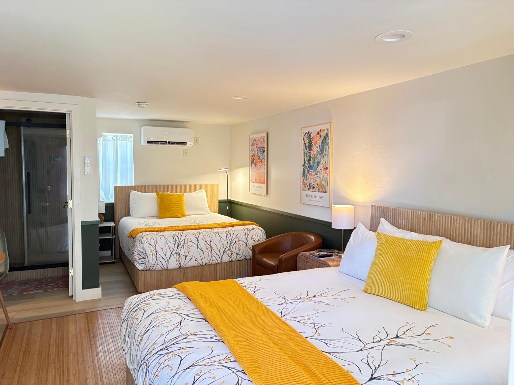 Queen Room