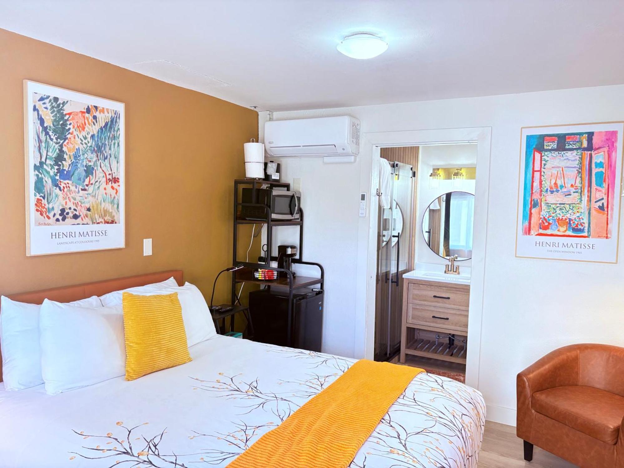 Queen Room